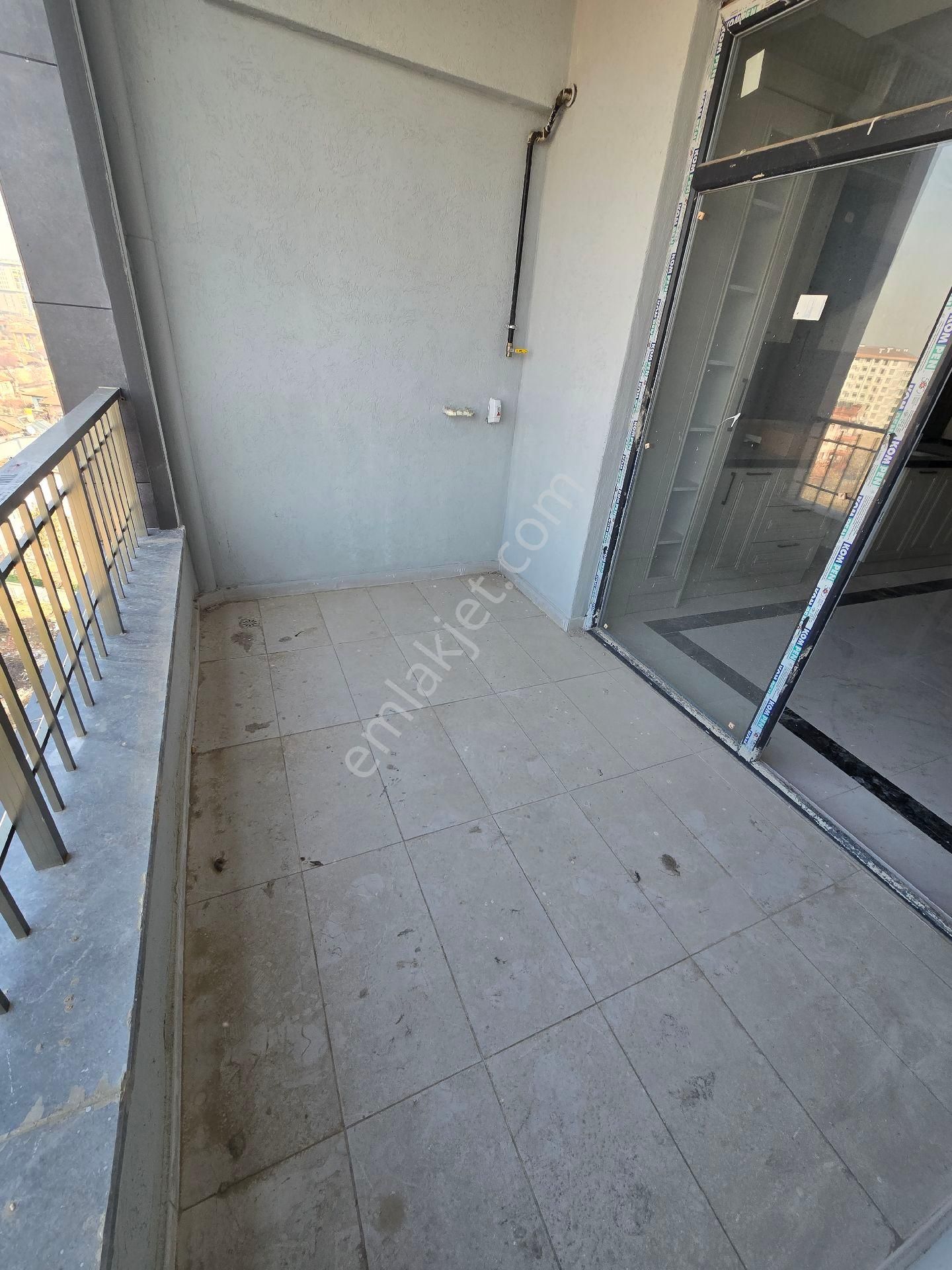 Meram Ahmet Özcan Caddesi Üzeri Site İçi Lüx Son Kat 3+1 Dairemiz Satılık - Görsel 19