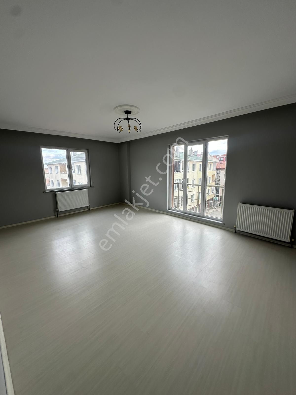 Saray Çarşı Otagarın Yanında 2+1 Kiralık Daire - Görsel 5
