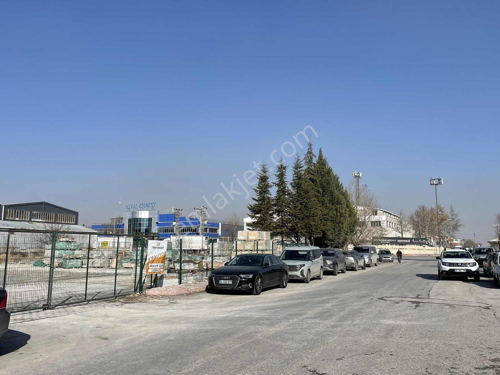 Büsan Sanayi Merkez Konumda Bankalara Yakın Kiralık Arsa