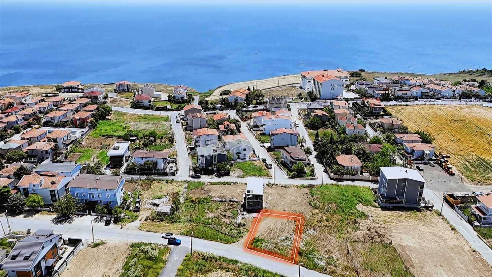 Silivri Cumhuriyet Mahallesi 431,27 M2 İmarlı Arsa Remax Astyle
