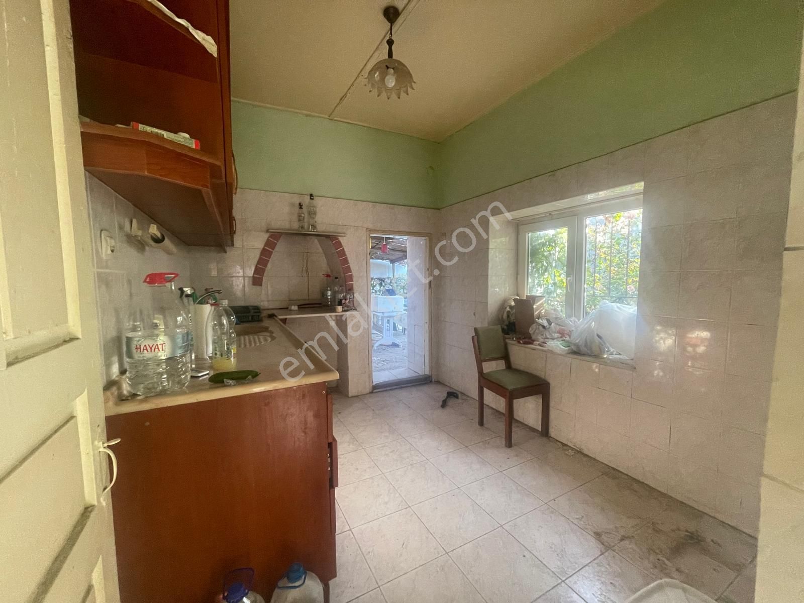 Ayvalık Merkez'de Geniş Bahçeli 2 Kata Musadeli Tek Katlı 2+1 Kagir Evi - Görsel 21