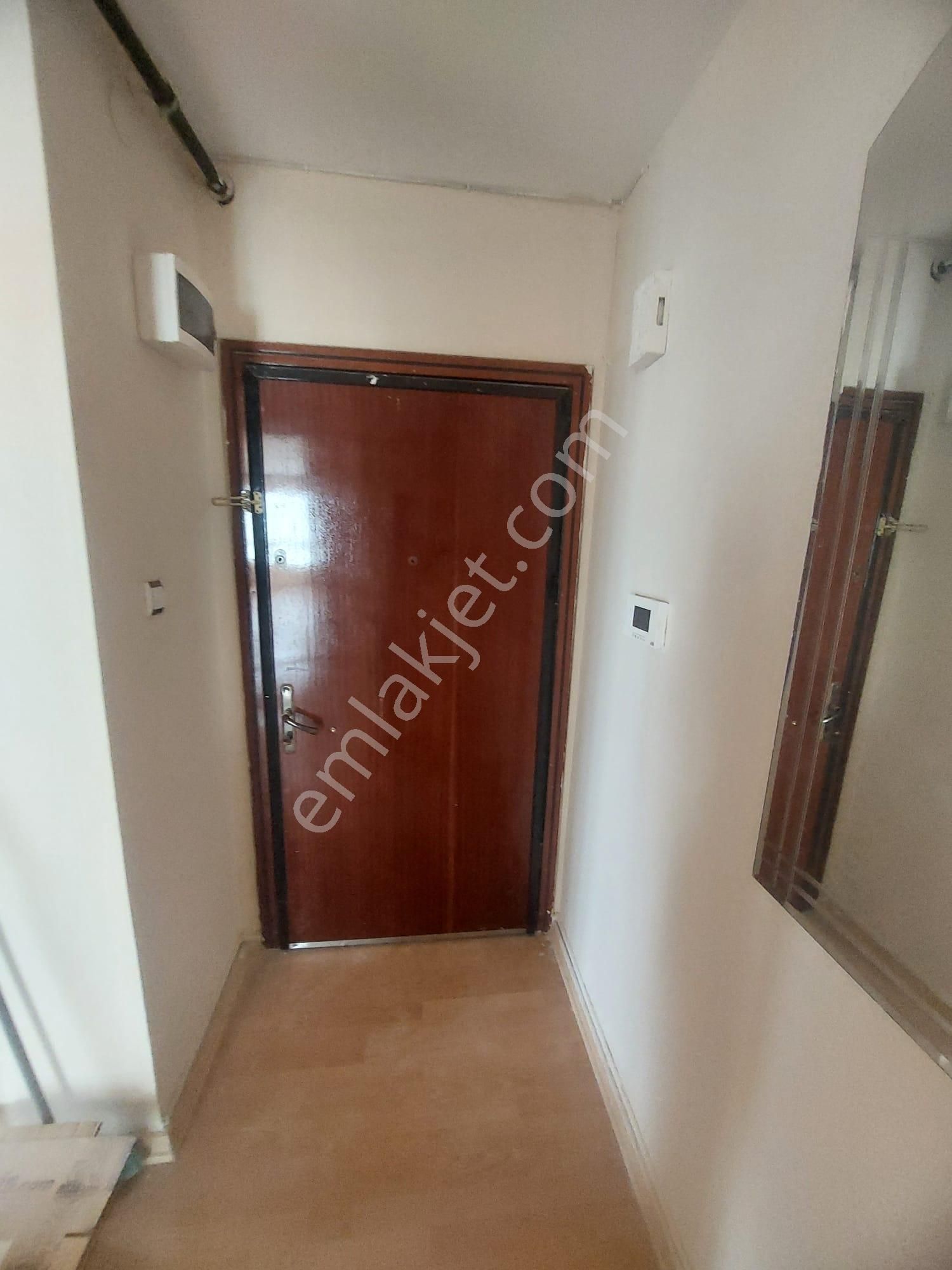 Emfadan Kenan Evrende Toros Mahallesi D.gazlı Bulvar Üzeri Dev Gibi 3+1 Daire - Görsel 8