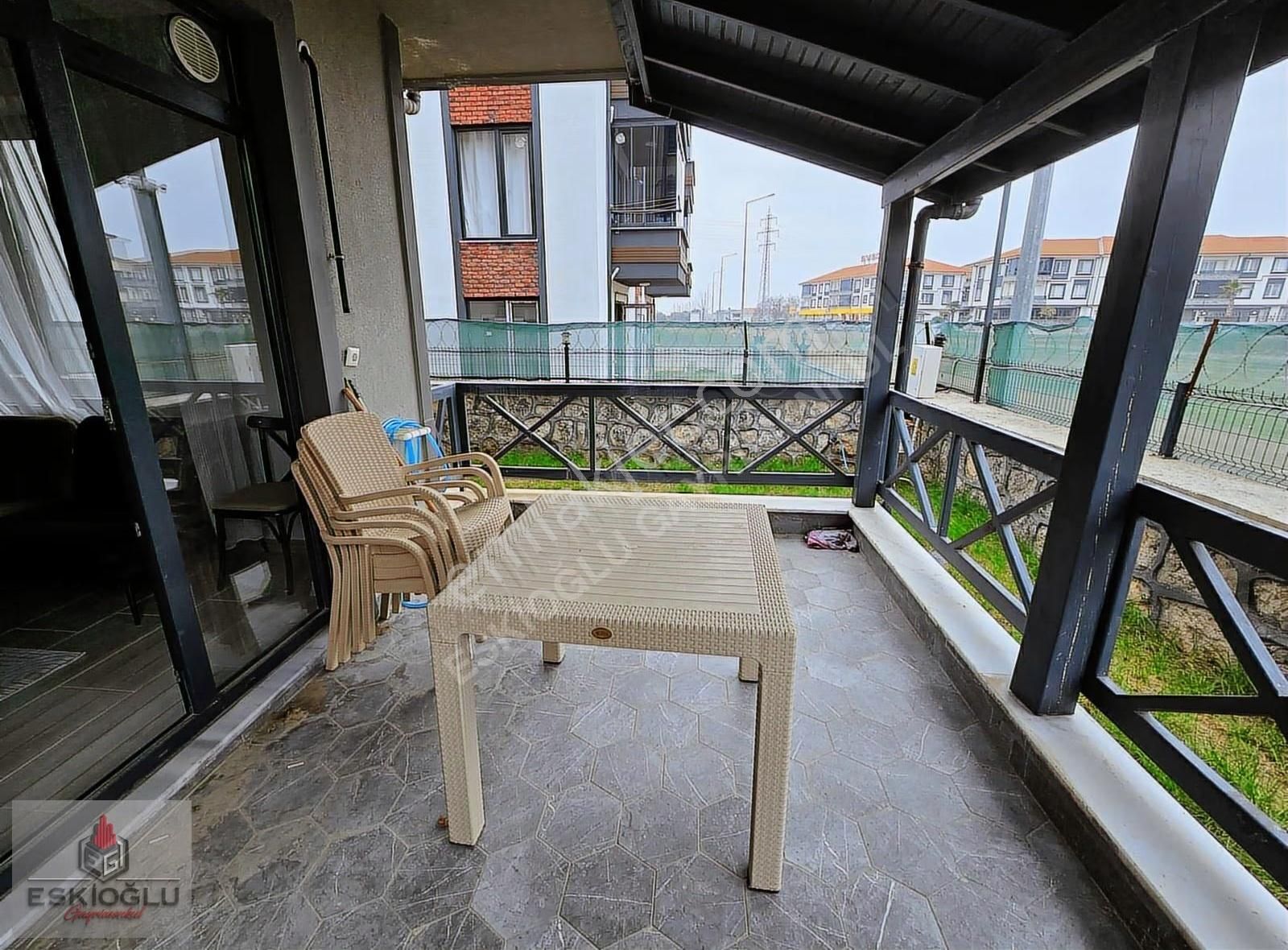 Eskioğlu'ndan Havuzlu Sitede Geniş Verandalı 2+1 Daire - Görsel 7