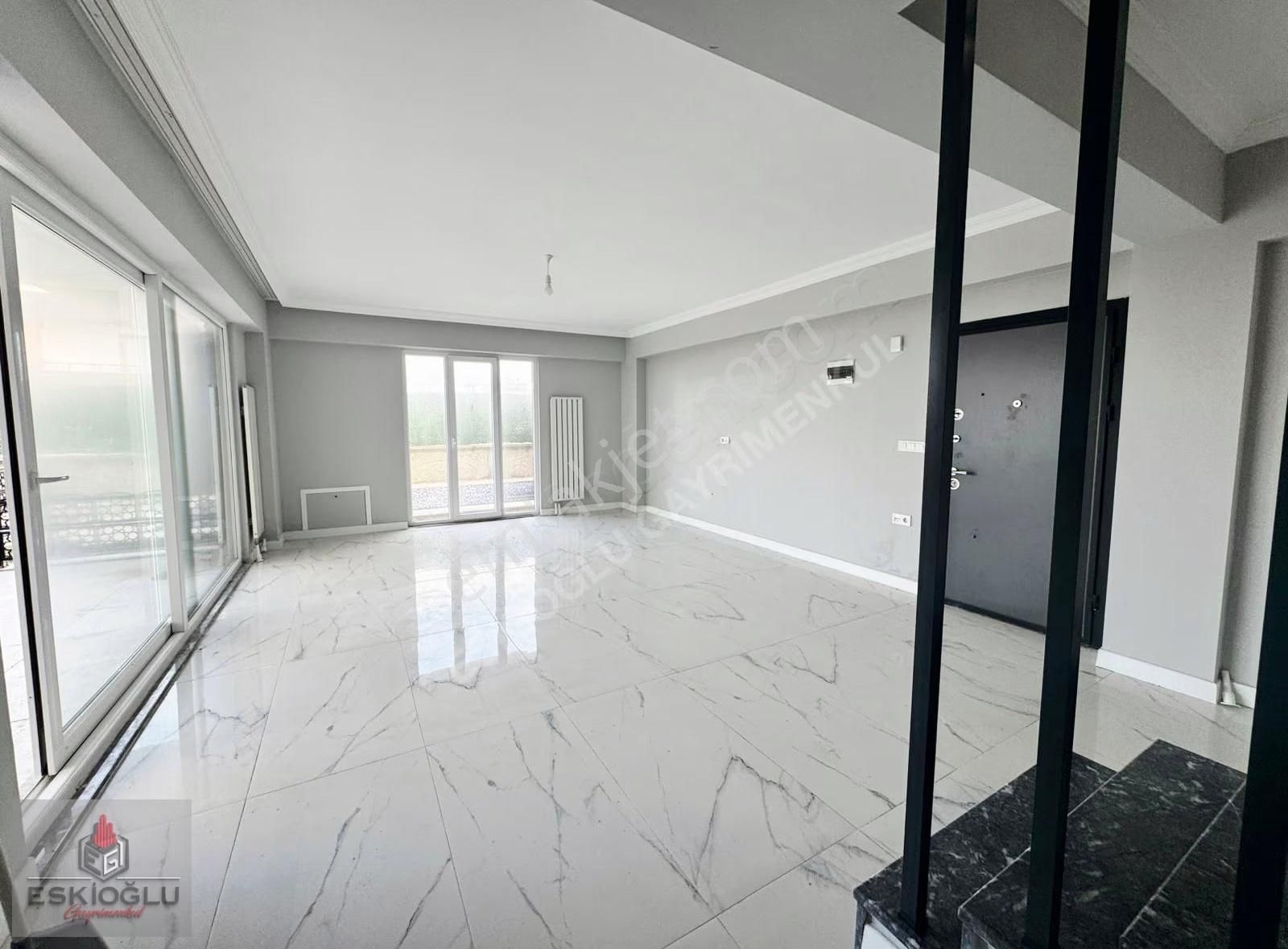 Eskioğlu'ndan Denize Yakın Müstakil Havuzlu 4+1 Özel Villa - Görsel 24