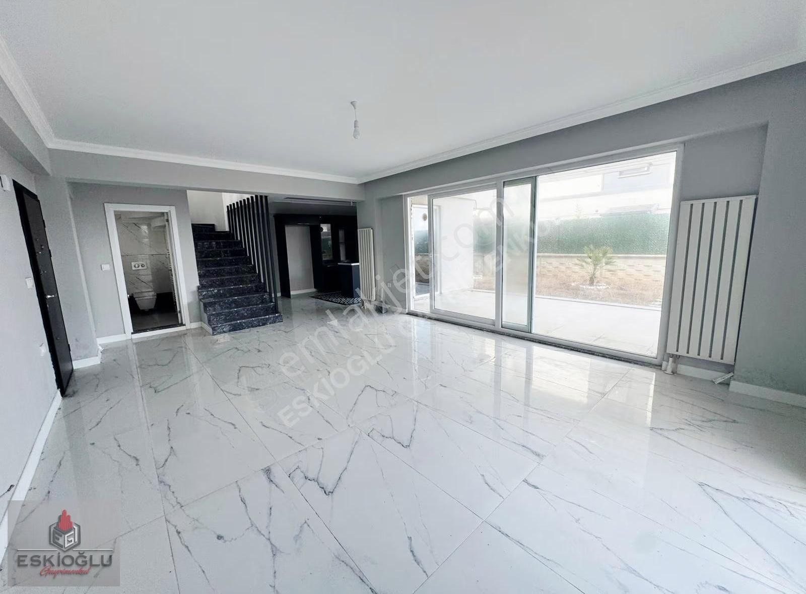 Eskioğlu'ndan Denize Yakın Müstakil Havuzlu 4+1 Özel Villa - Görsel 3