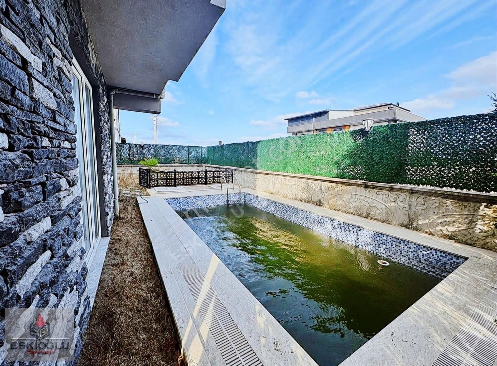Eskioğlu'ndan Denize Yakın Müstakil Havuzlu 4+1 Özel Villa - Görsel 8