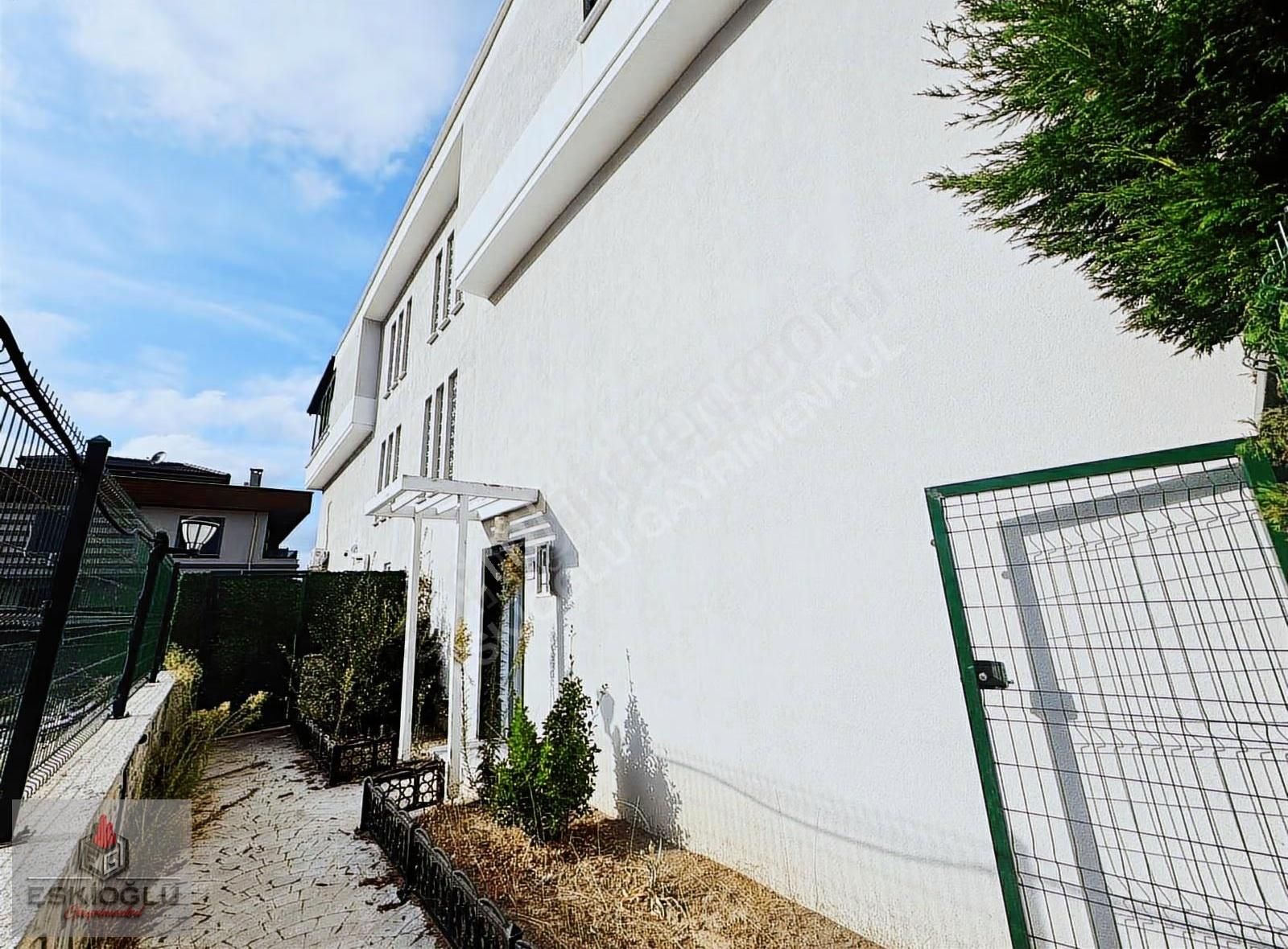 Eskioğlu'ndan Denize Yakın Müstakil Havuzlu 4+1 Özel Villa - Görsel 13