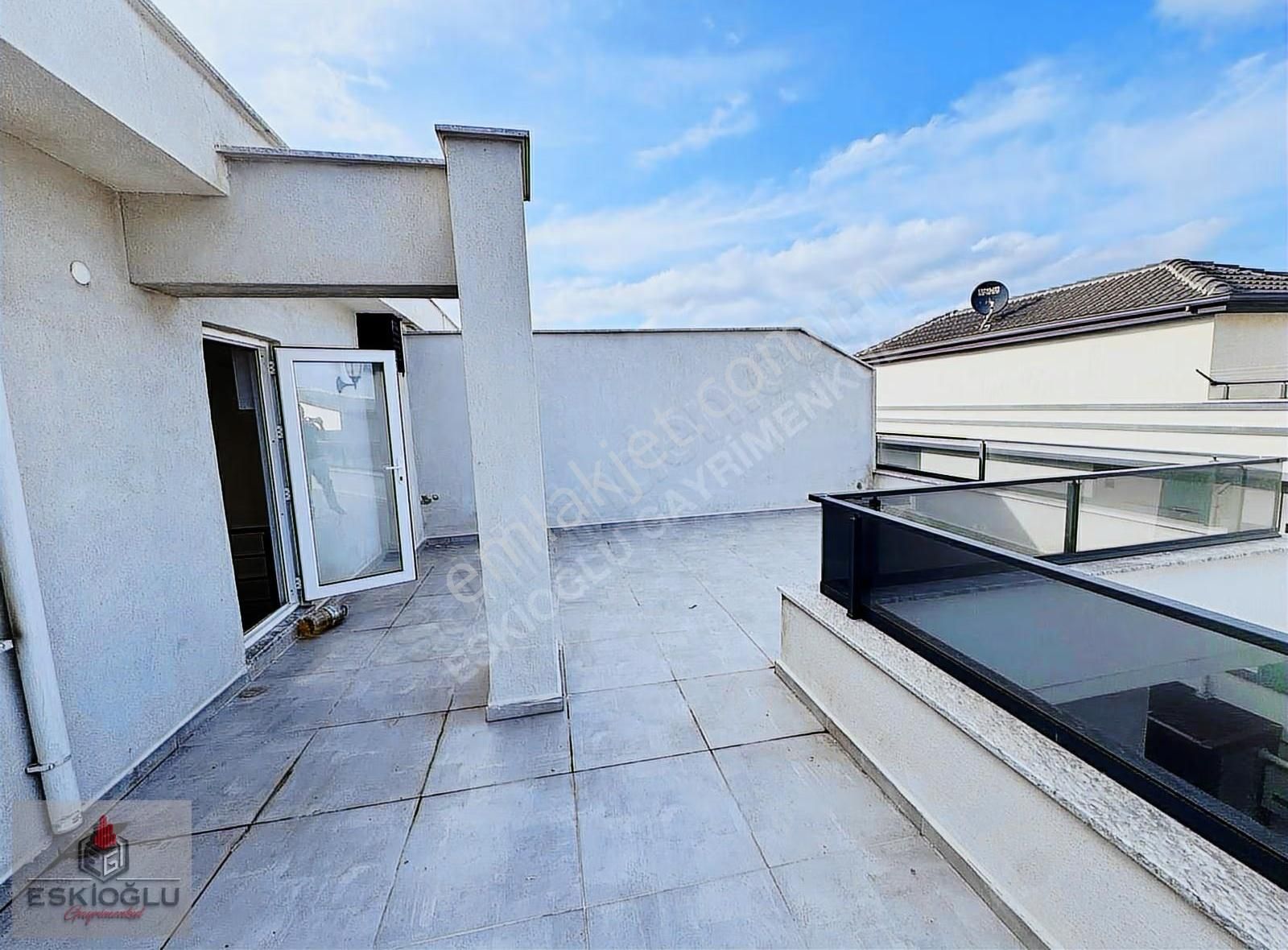 Eskioğlu'ndan Denize Yakın Müstakil Havuzlu 4+1 Özel Villa - Görsel 32