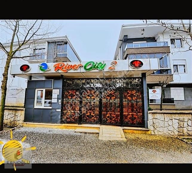River City 2 De Asansörlü Nehrin Kenarında Muhteşem Bır Konum - Görsel 4