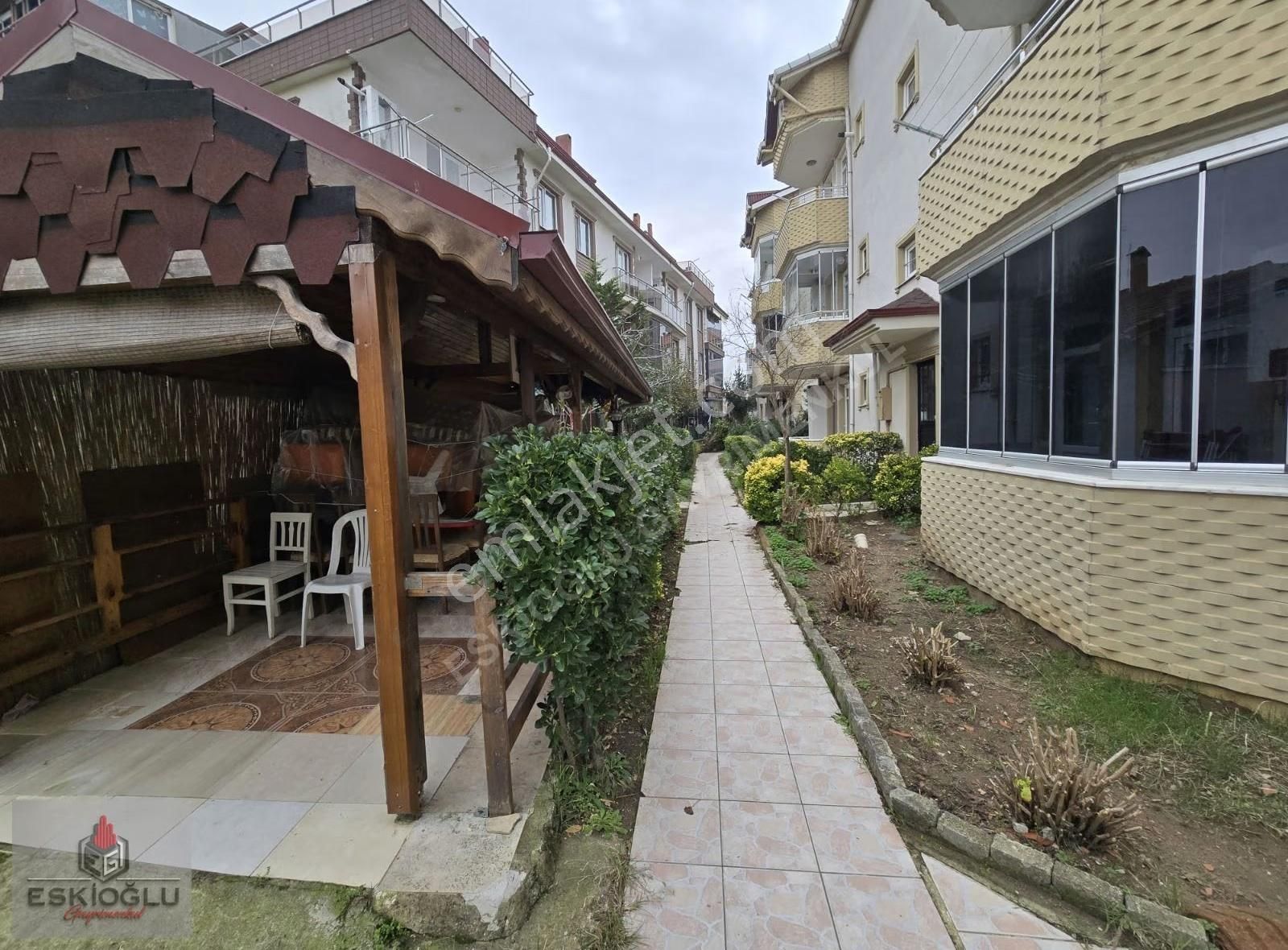 Eskioğlu'ndan Denize Sıfır Site İçinde Çift Balkonlu 2+1 Daire - Görsel 4
