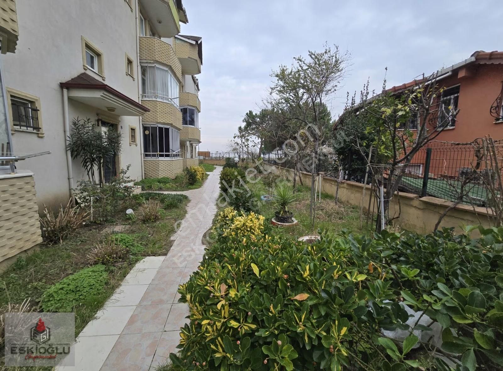 Eskioğlu'ndan Denize Sıfır Site İçinde Çift Balkonlu 2+1 Daire - Görsel 3