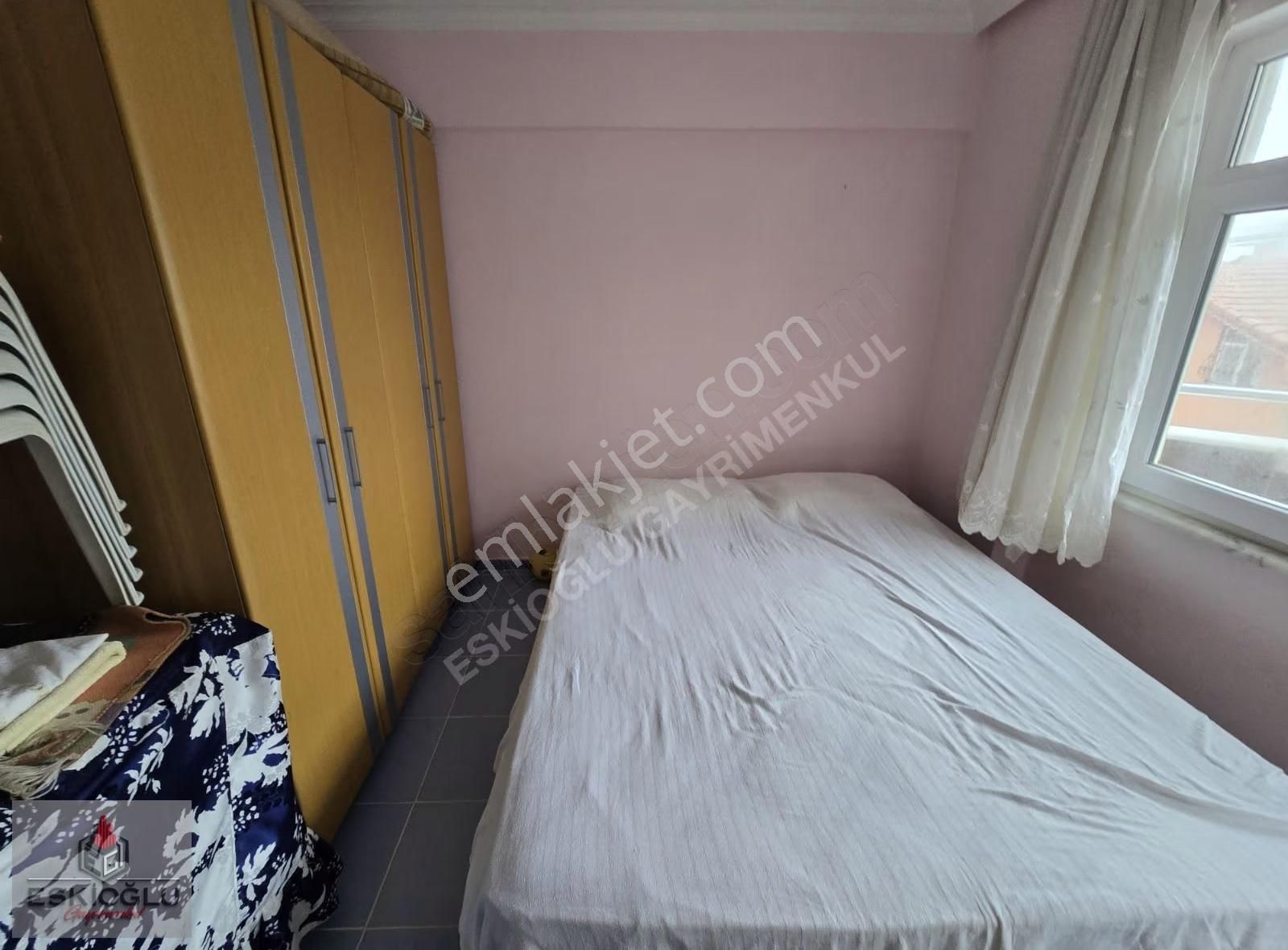 Eskioğlu'ndan Denize Sıfır Site İçinde Çift Balkonlu 2+1 Daire - Görsel 10