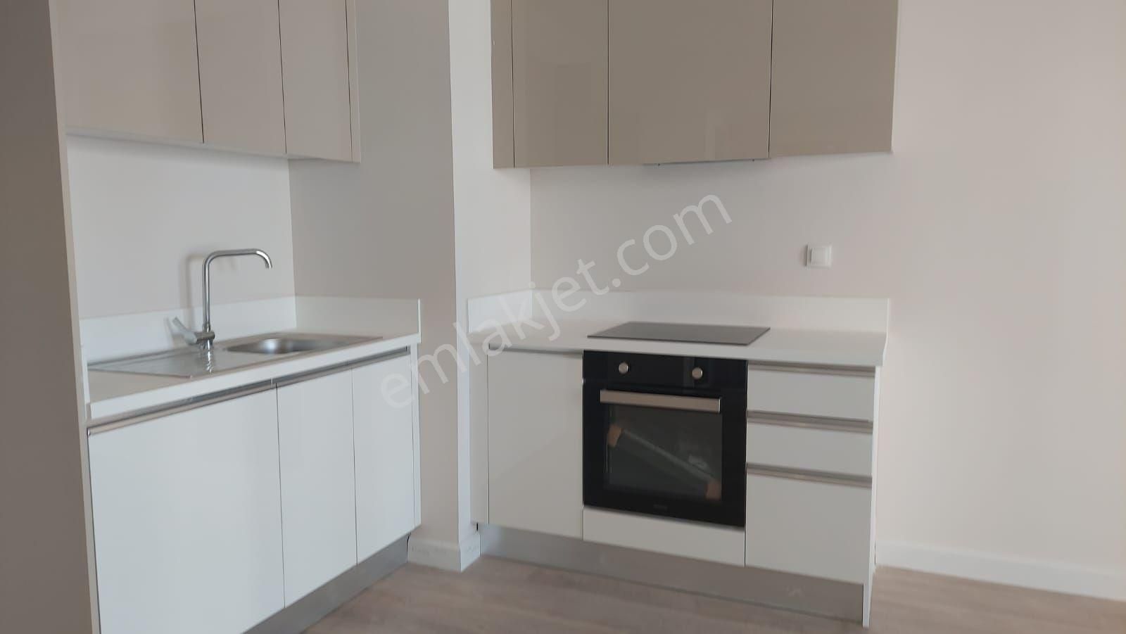 Sur Yapı'da 1+1 Geniş Balkonlu Manzaralı Ara Kat Daire - Görsel 12