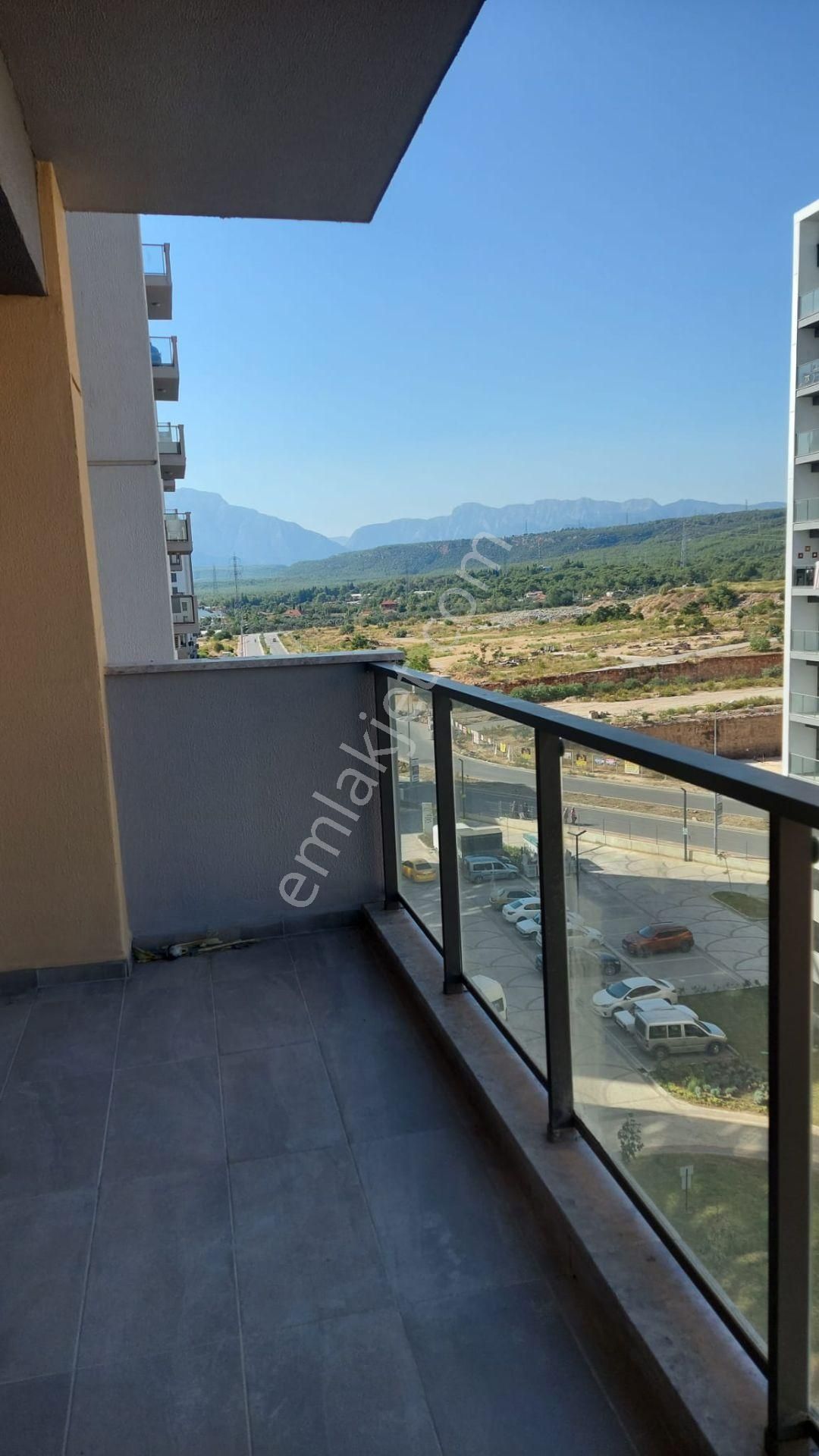 Sur Yapı'da 1+1 Geniş Balkonlu Manzaralı Ara Kat Daire - Görsel 22