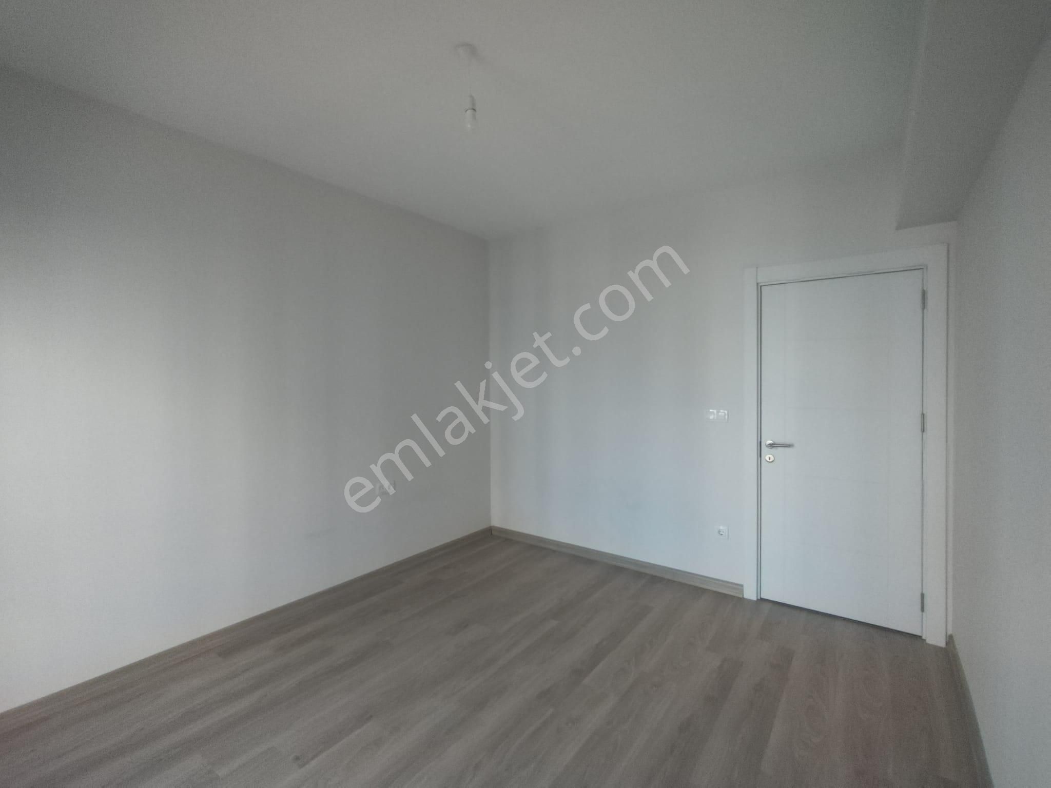 Sur Yapı'da 1+1 Geniş Balkonlu Manzaralı Ara Kat Daire - Görsel 15