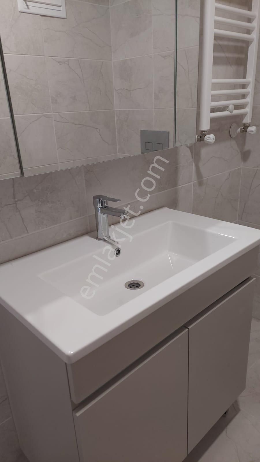 Sur Yapı'da 1+1 Geniş Balkonlu Manzaralı Ara Kat Daire - Görsel 17