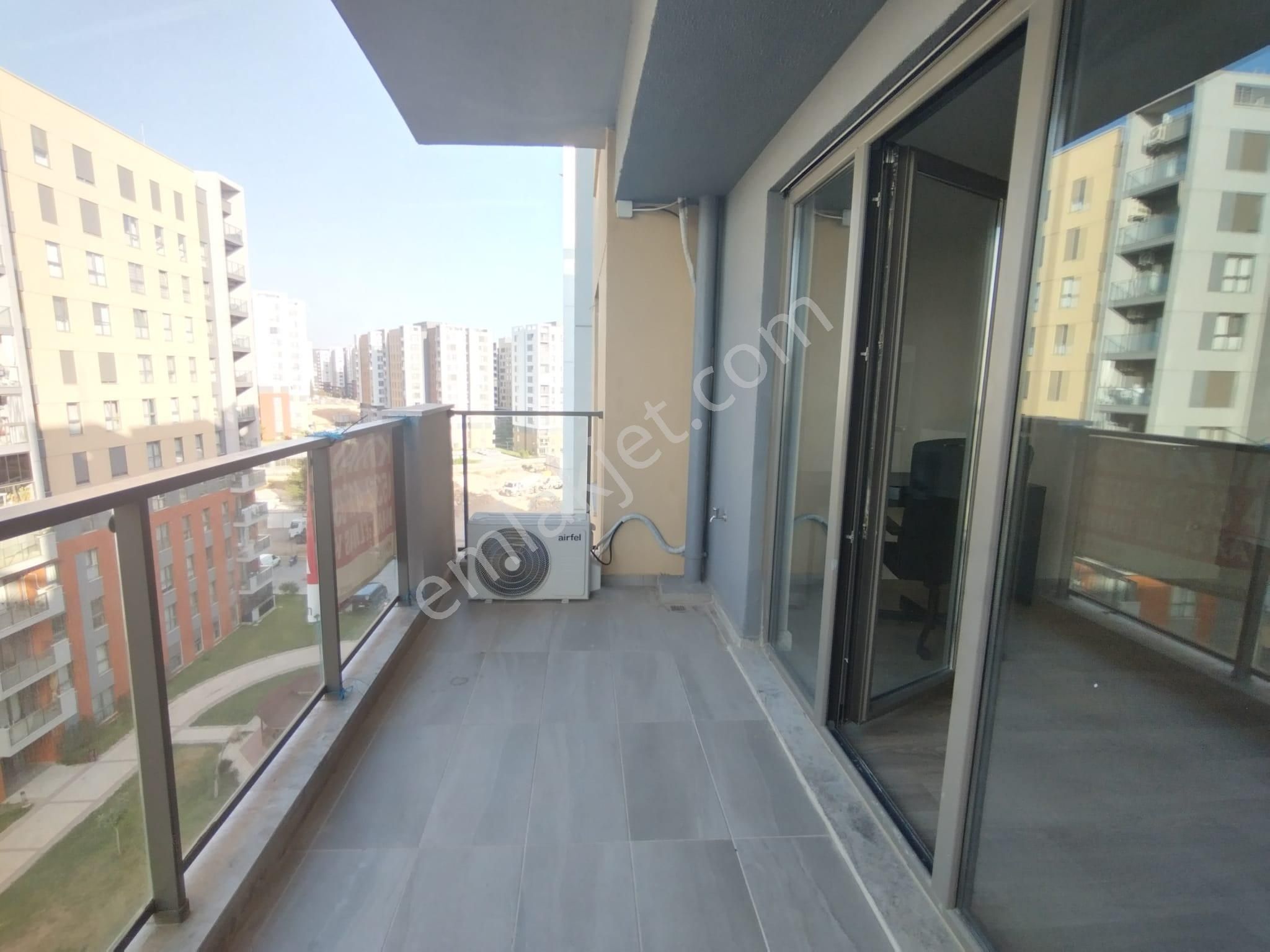 Sur Yapı'da 1+1 Geniş Balkonlu Manzaralı Ara Kat Daire - Görsel 23