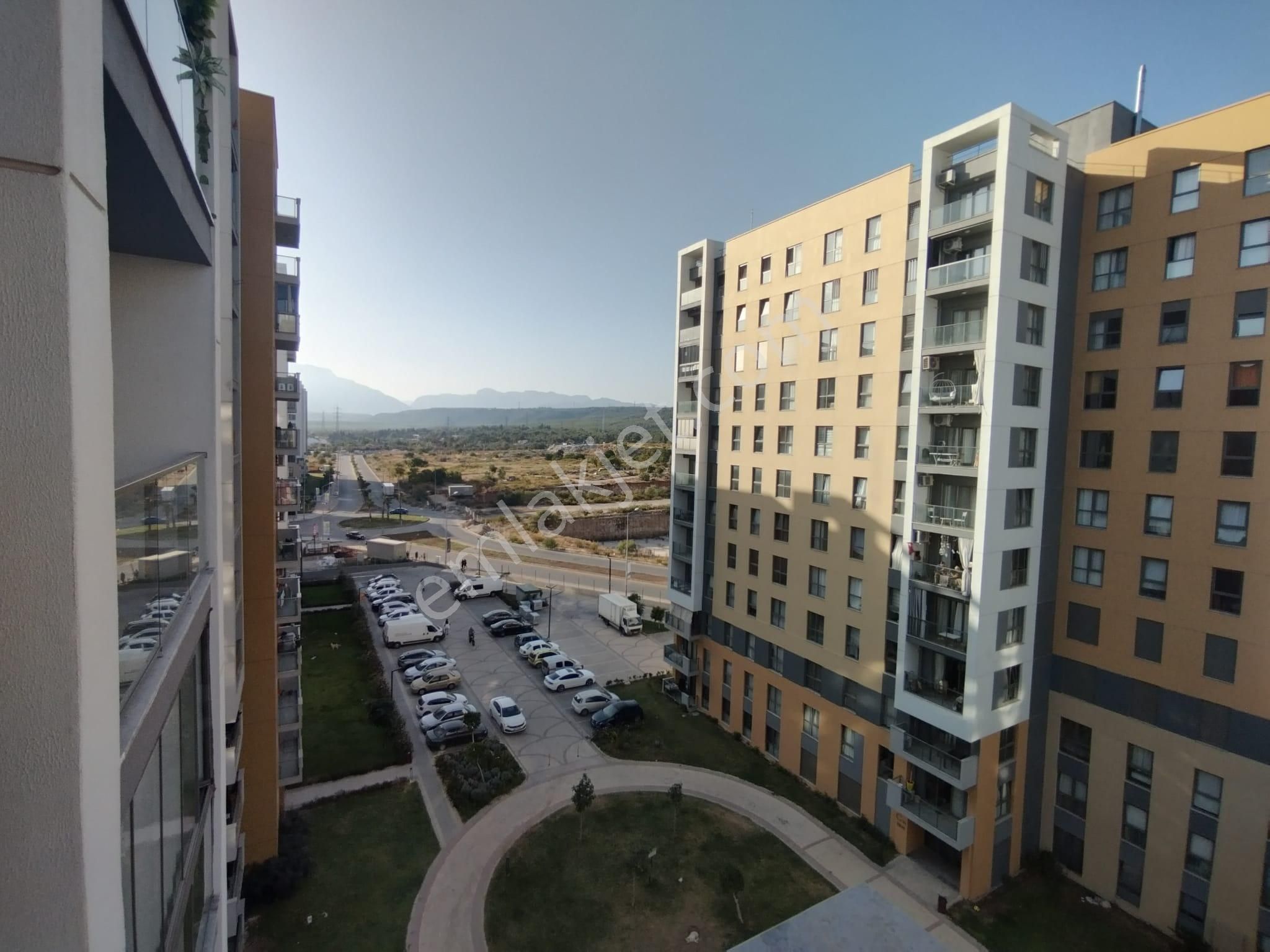 Sur Yapı'da 1+1 Geniş Balkonlu Manzaralı Ara Kat Daire - Görsel 30