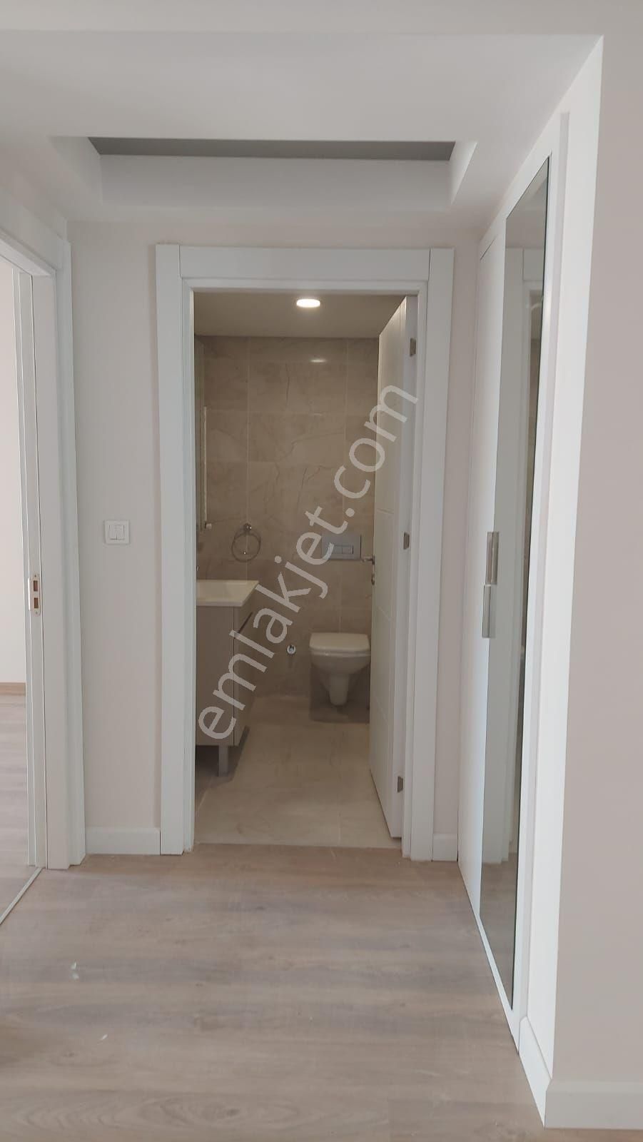 Sur Yapı'da 1+1 Geniş Balkonlu Manzaralı Ara Kat Daire - Görsel 19