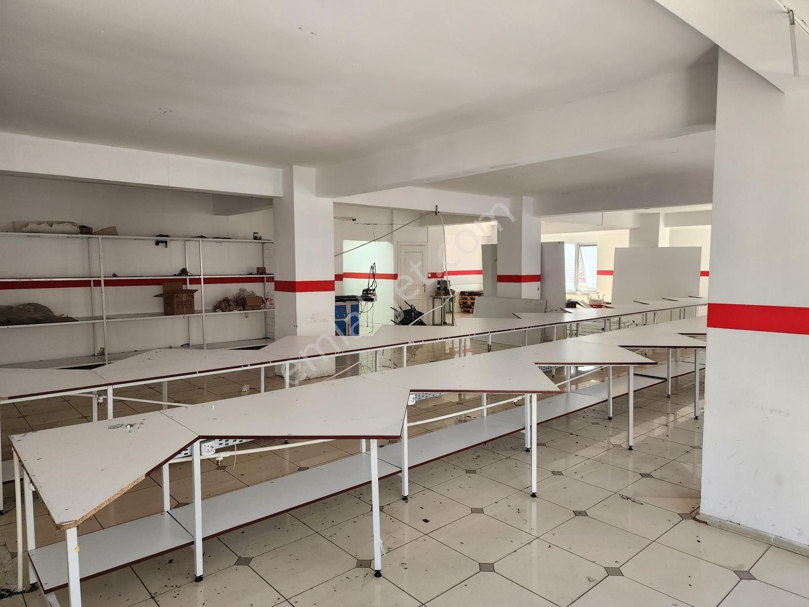 Bağcılar Bilginer İş Merkezinde Kiralık 250 M² İş Yeri - Görsel 43