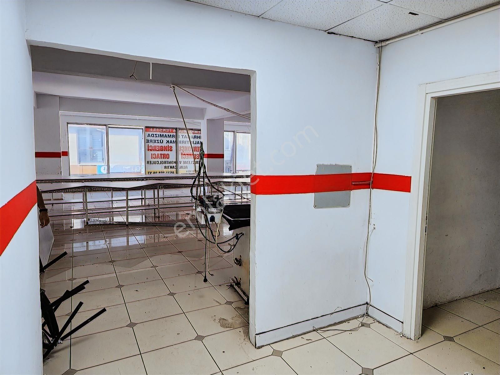 Bağcılar Bilginer İş Merkezinde Kiralık 250 M² İş Yeri - Görsel 21