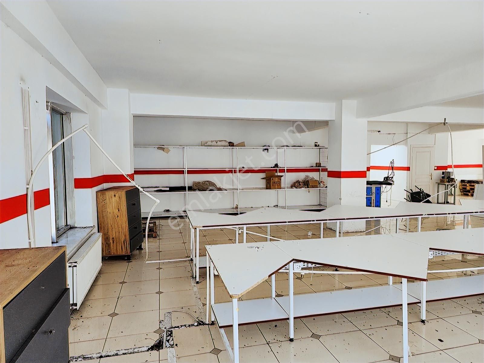 Bağcılar Bilginer İş Merkezinde Kiralık 250 M² İş Yeri - Görsel 26