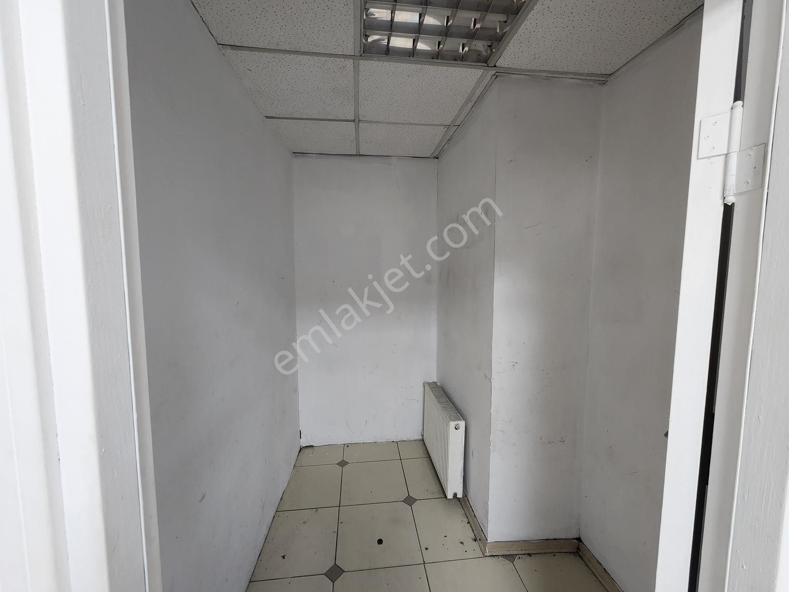 Bağcılar Bilginer İş Merkezinde Kiralık 250 M² İş Yeri - Görsel 36