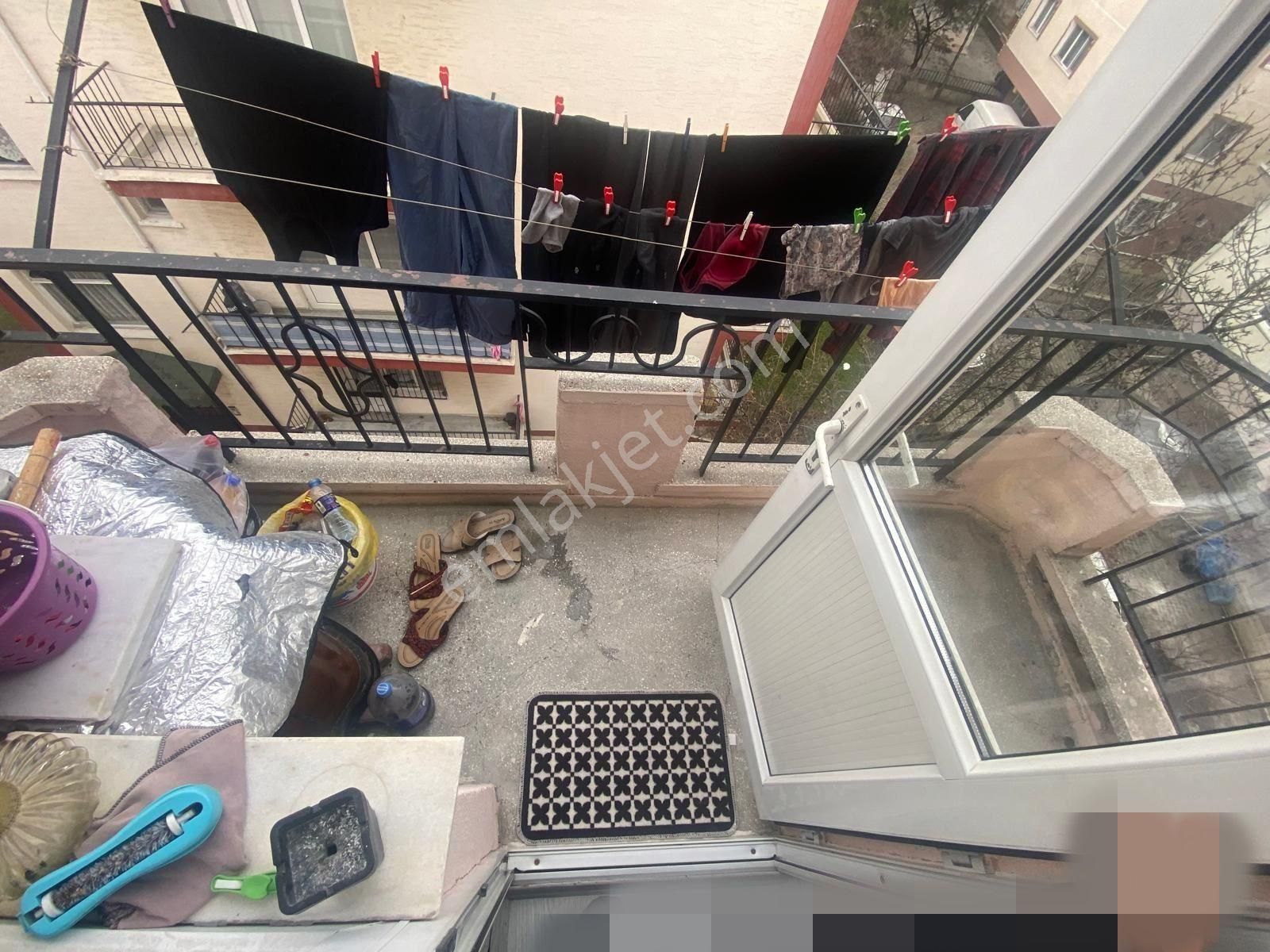 Sincan Plevnede 2+1 Katta Trene Caddeye Yakın Harika Konumda Daire - Görsel 34