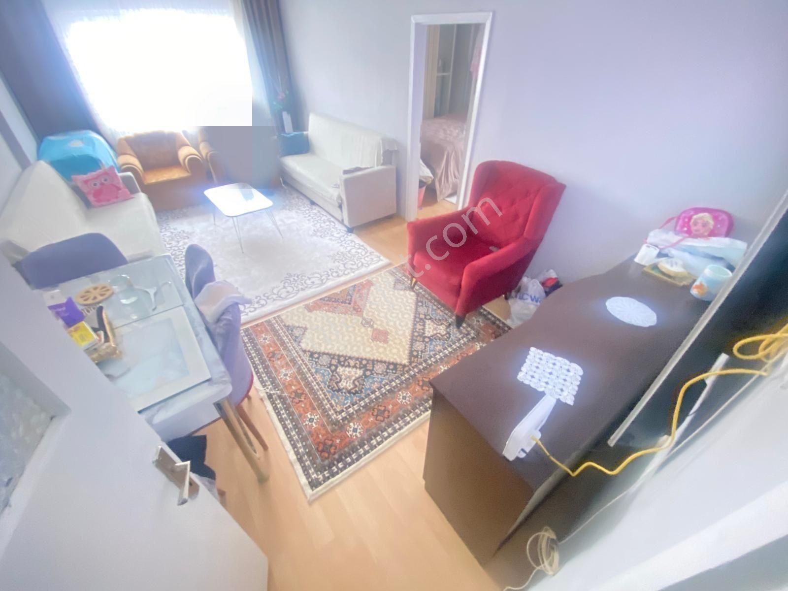 Sincan Plevnede 2+1 Katta Trene Caddeye Yakın Harika Konumda Daire - Görsel 11