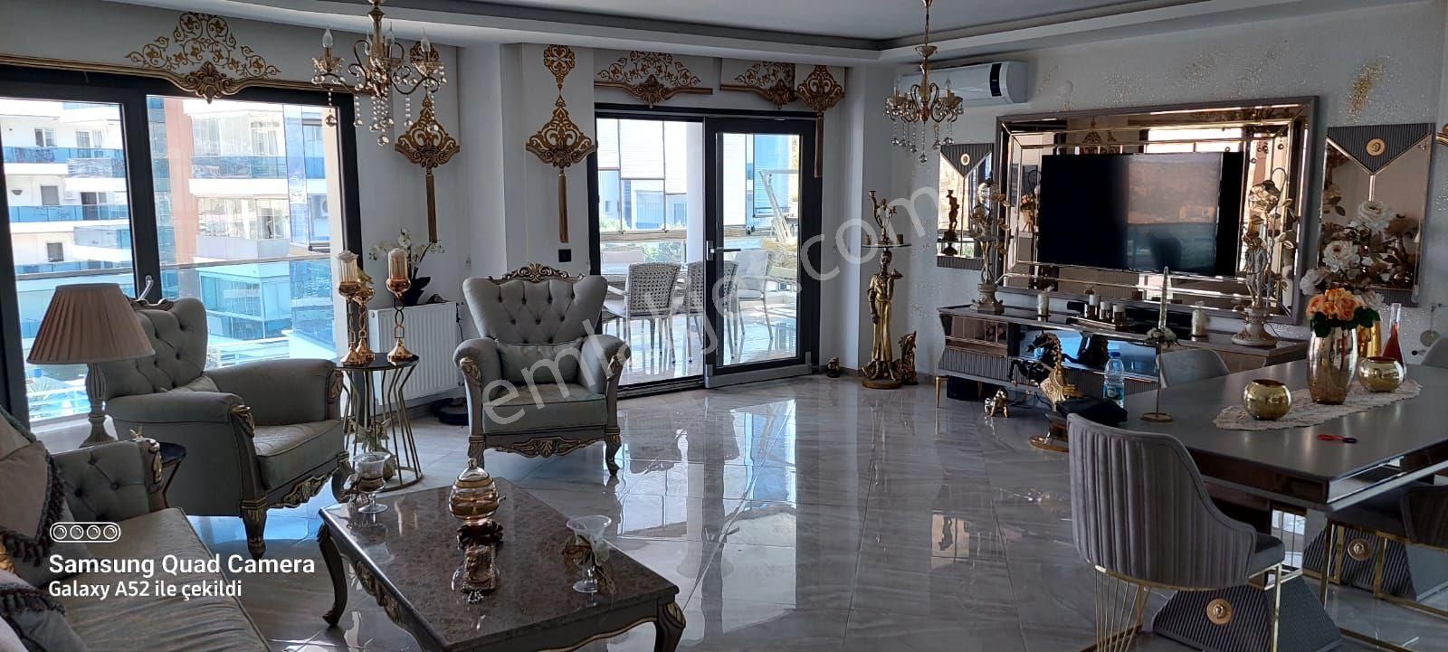 Değirmendere De Deniz Manzaralı Arakat Doğalgazlı Lux Cambalkonlu Geniş 3+1 150m2 Havuzlu Sitede