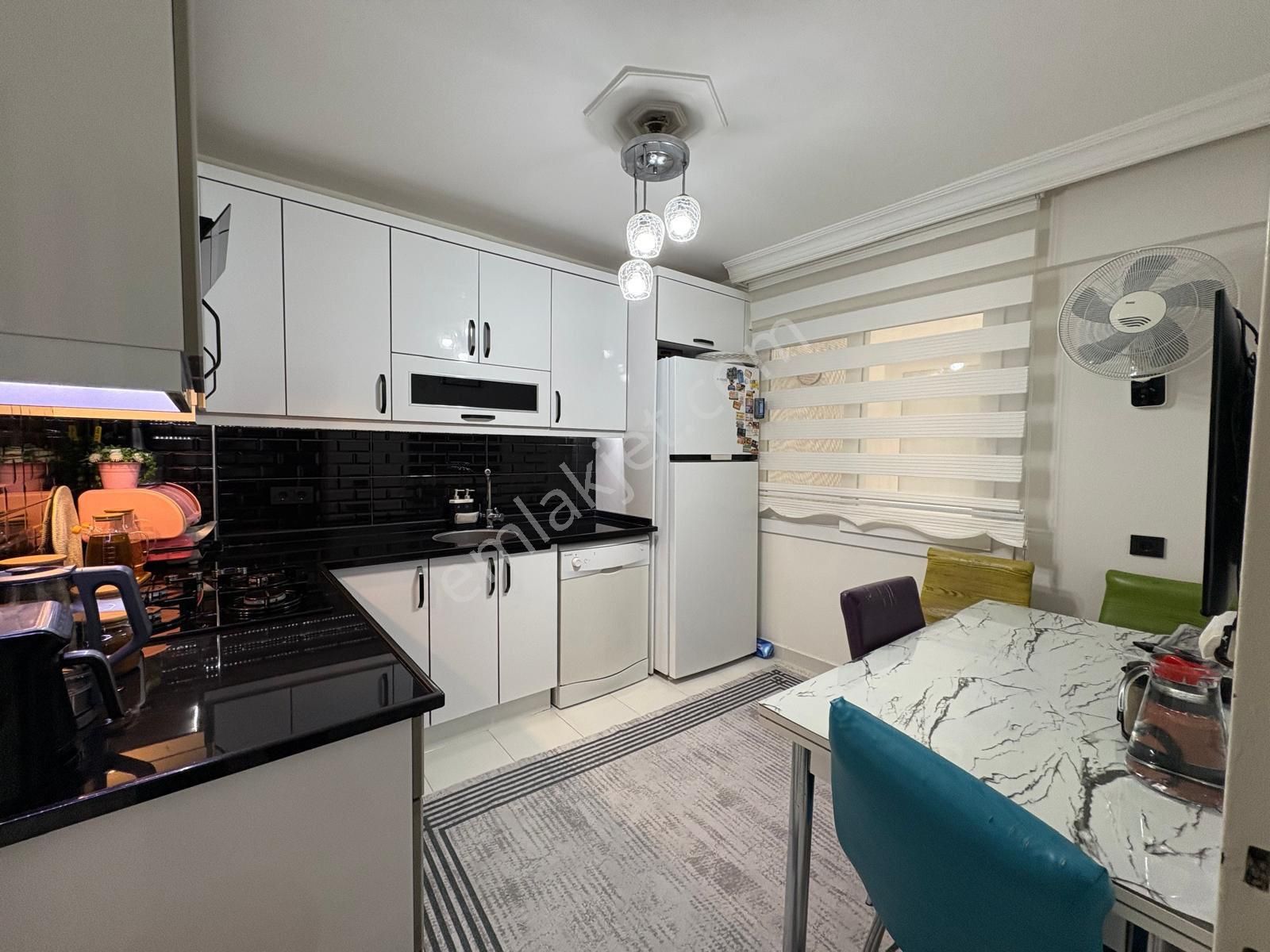 Türker Emlak | Reis Mah. 3+1 130m2 Doğalgazlı Genç Bina - Görsel 8