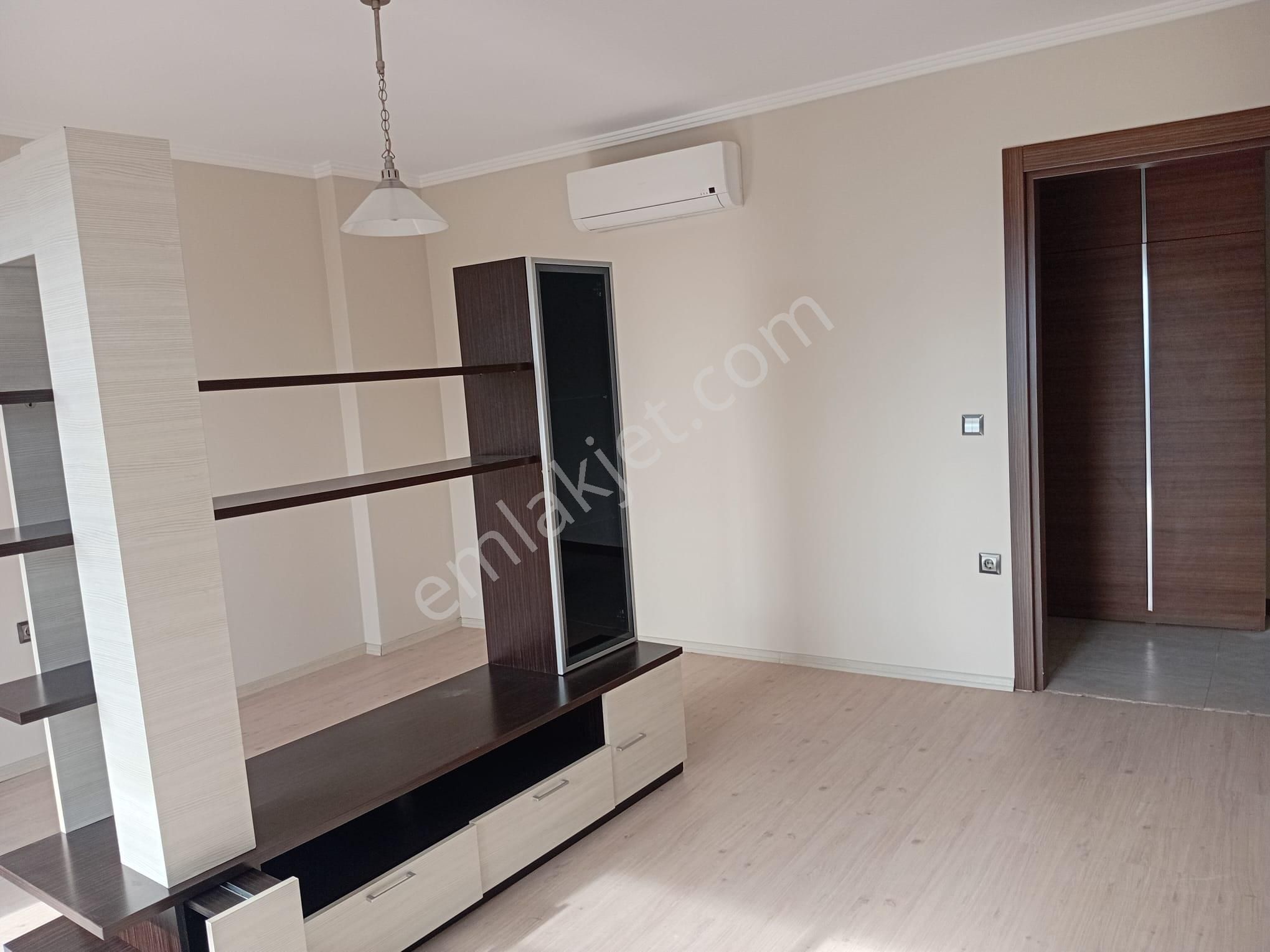 Turpa Lotustan Triyanda Sitesinde 3+1 Kiralık Daire - Görsel 7