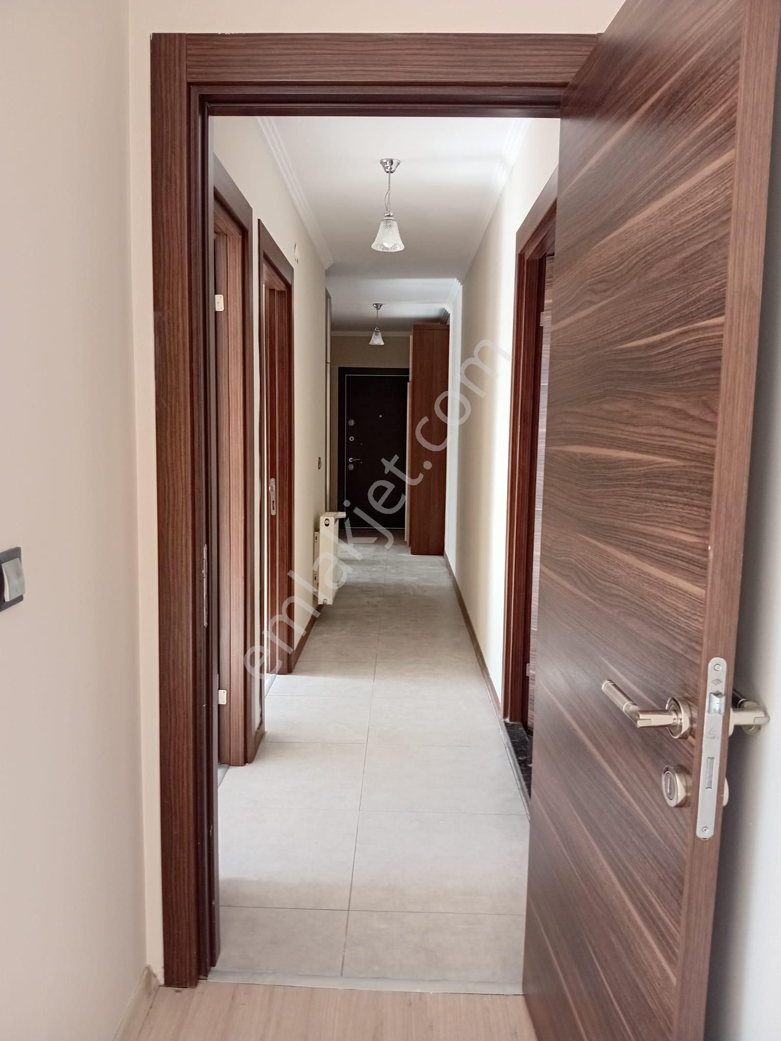 Turpa Lotustan Triyanda Sitesinde 3+1 Kiralık Daire - Görsel 18