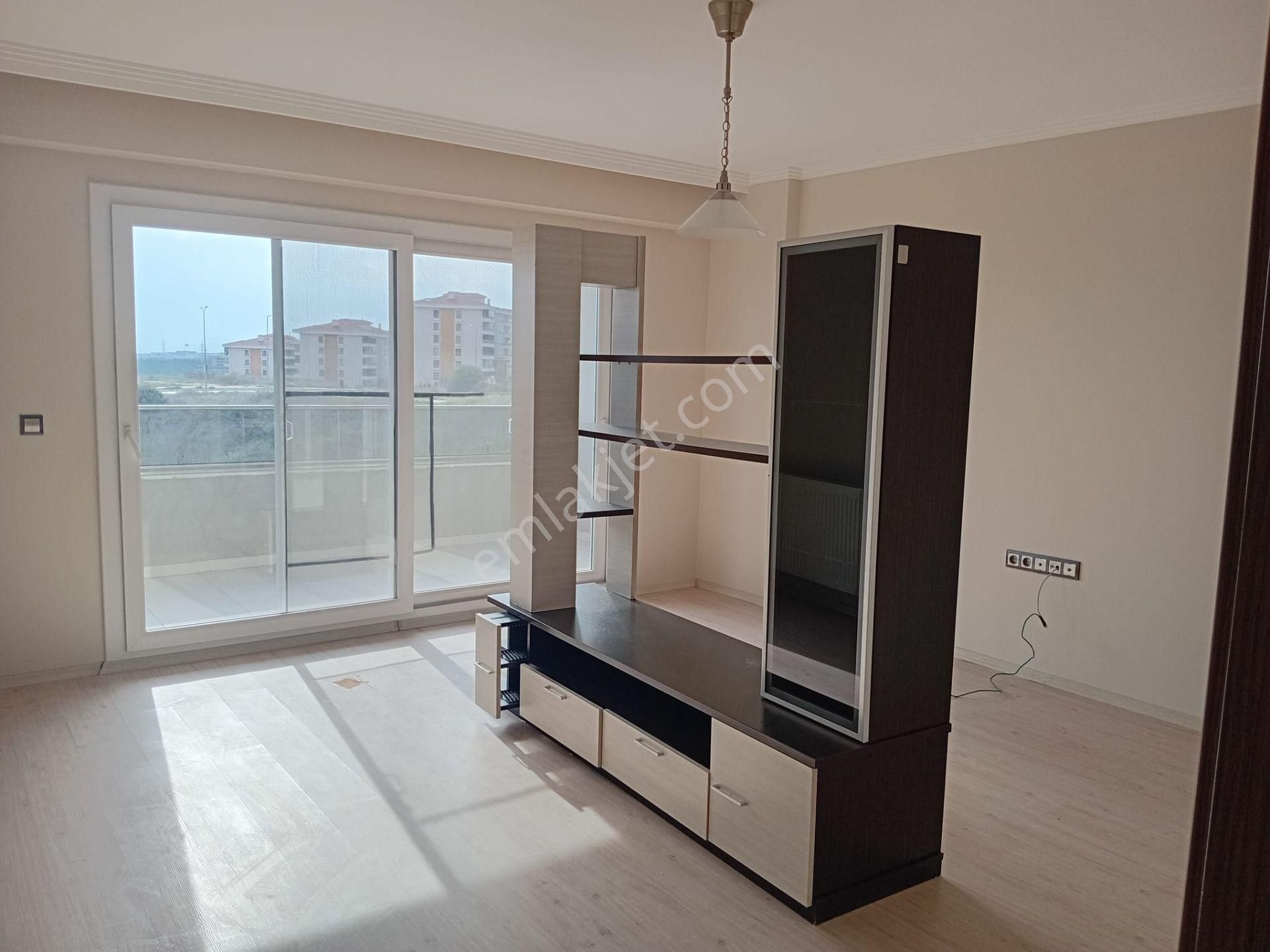 Turpa Lotustan Triyanda Sitesinde 3+1 Kiralık Daire - Görsel 5