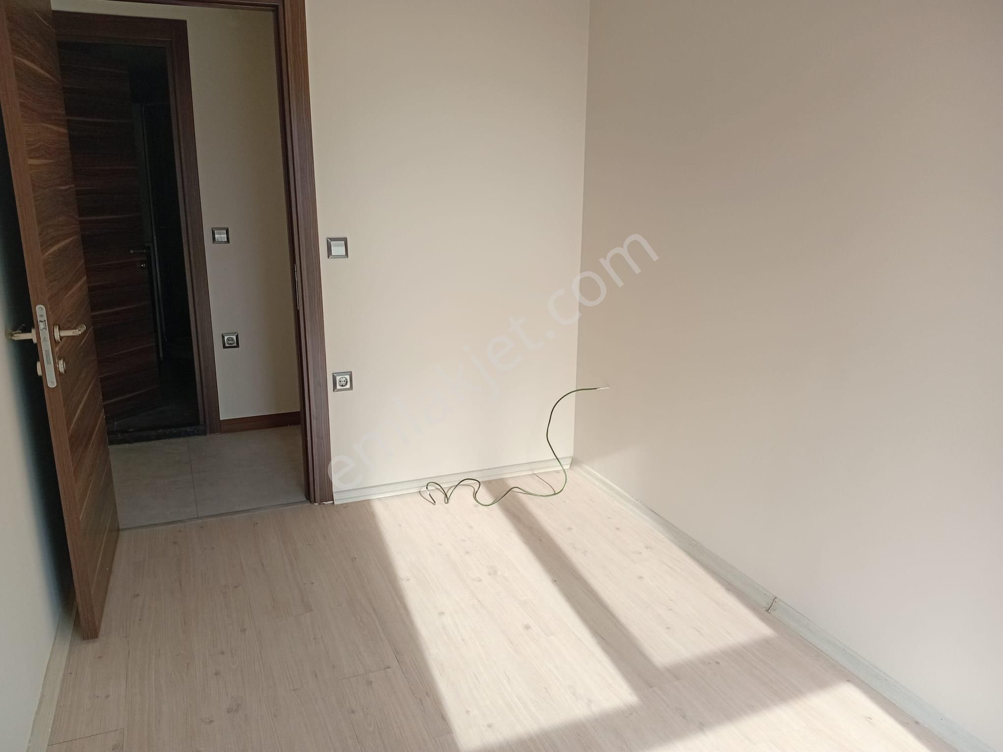 Turpa Lotustan Triyanda Sitesinde 3+1 Kiralık Daire - Görsel 9