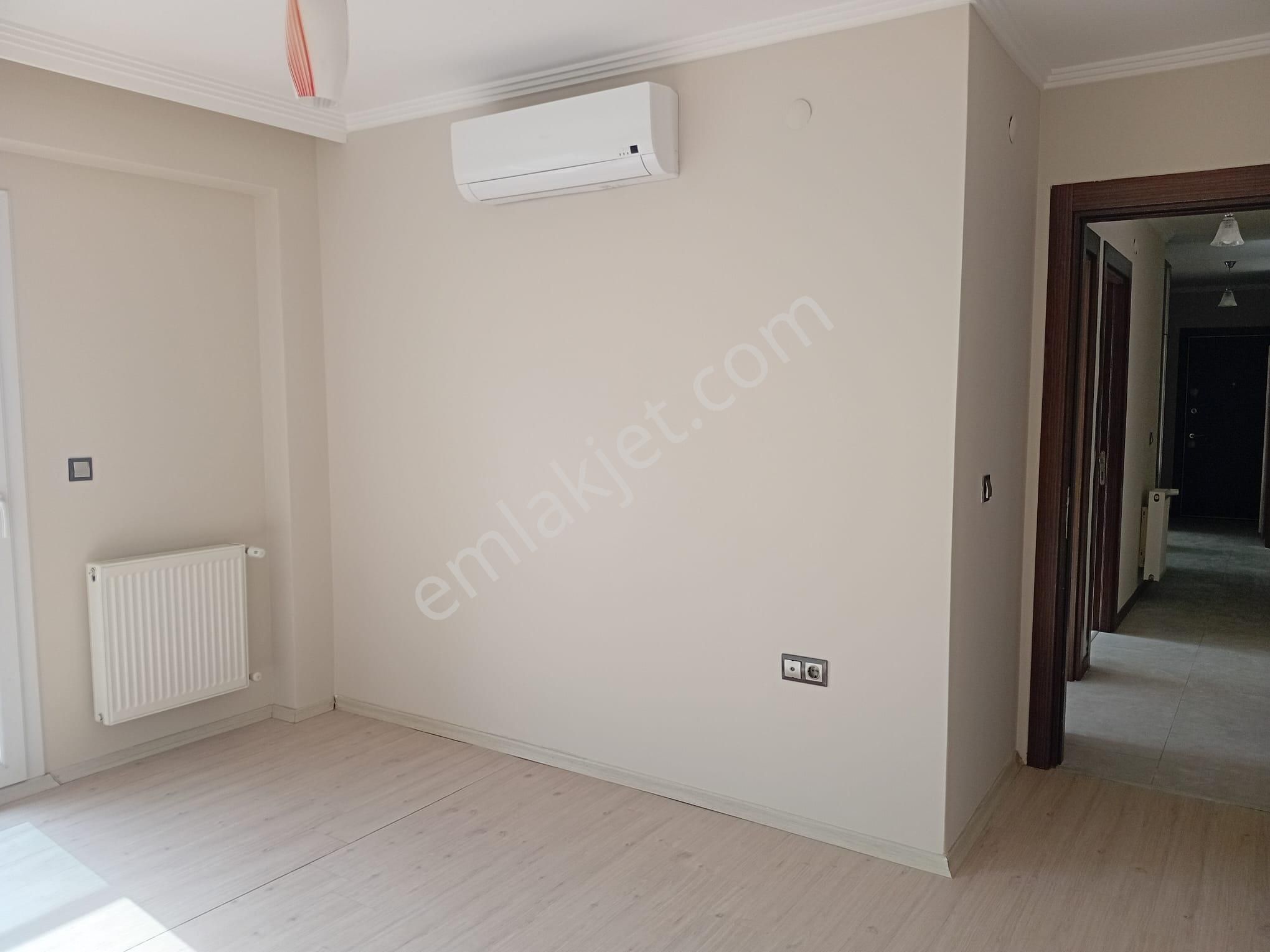 Turpa Lotustan Triyanda Sitesinde 3+1 Kiralık Daire - Görsel 11