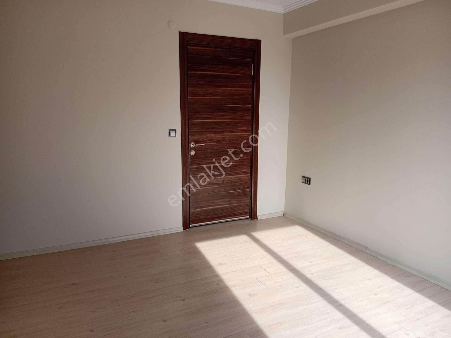 Turpa Lotustan Triyanda Sitesinde 3+1 Kiralık Daire - Görsel 12