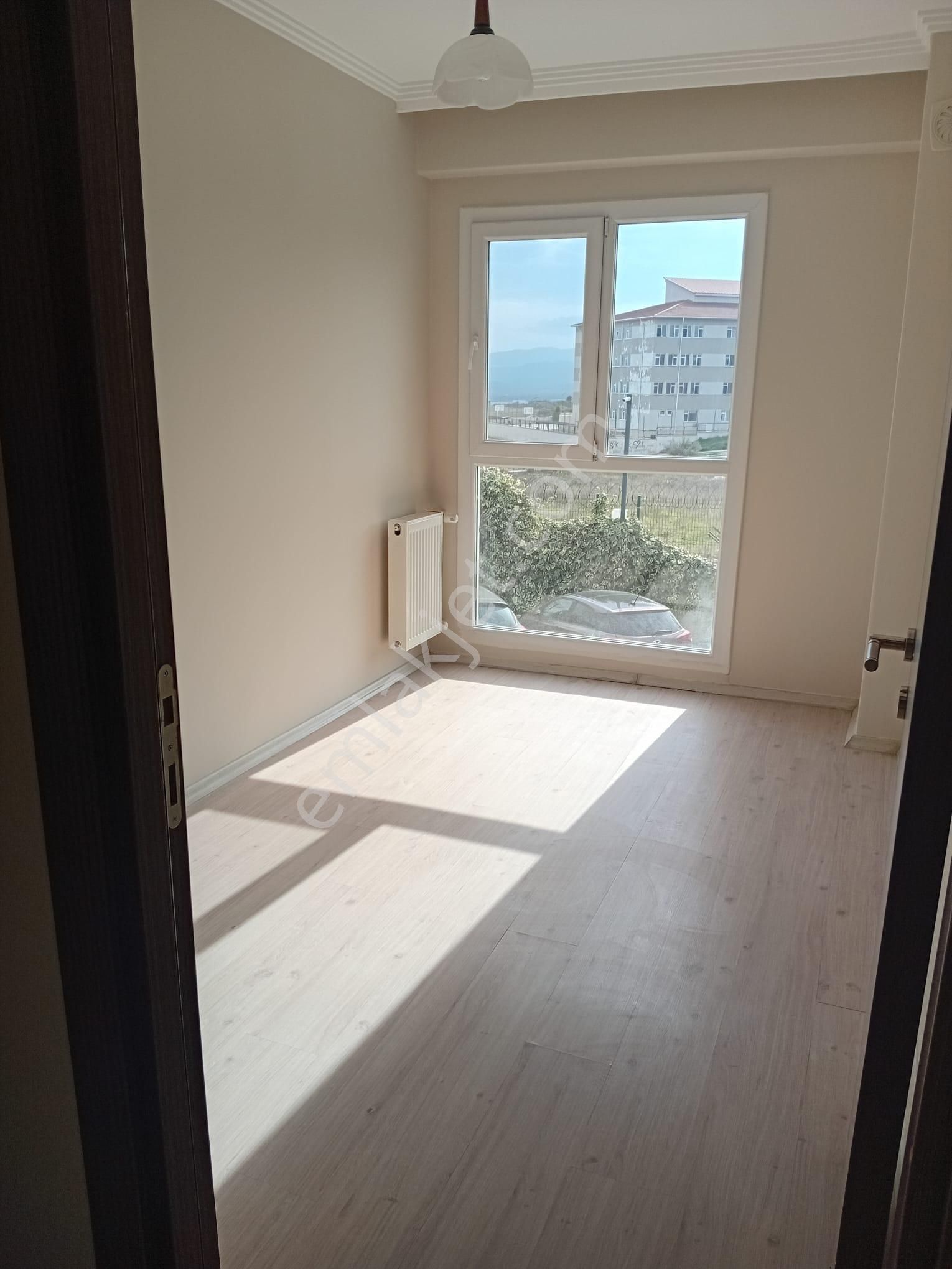 Turpa Lotustan Triyanda Sitesinde 3+1 Kiralık Daire - Görsel 10