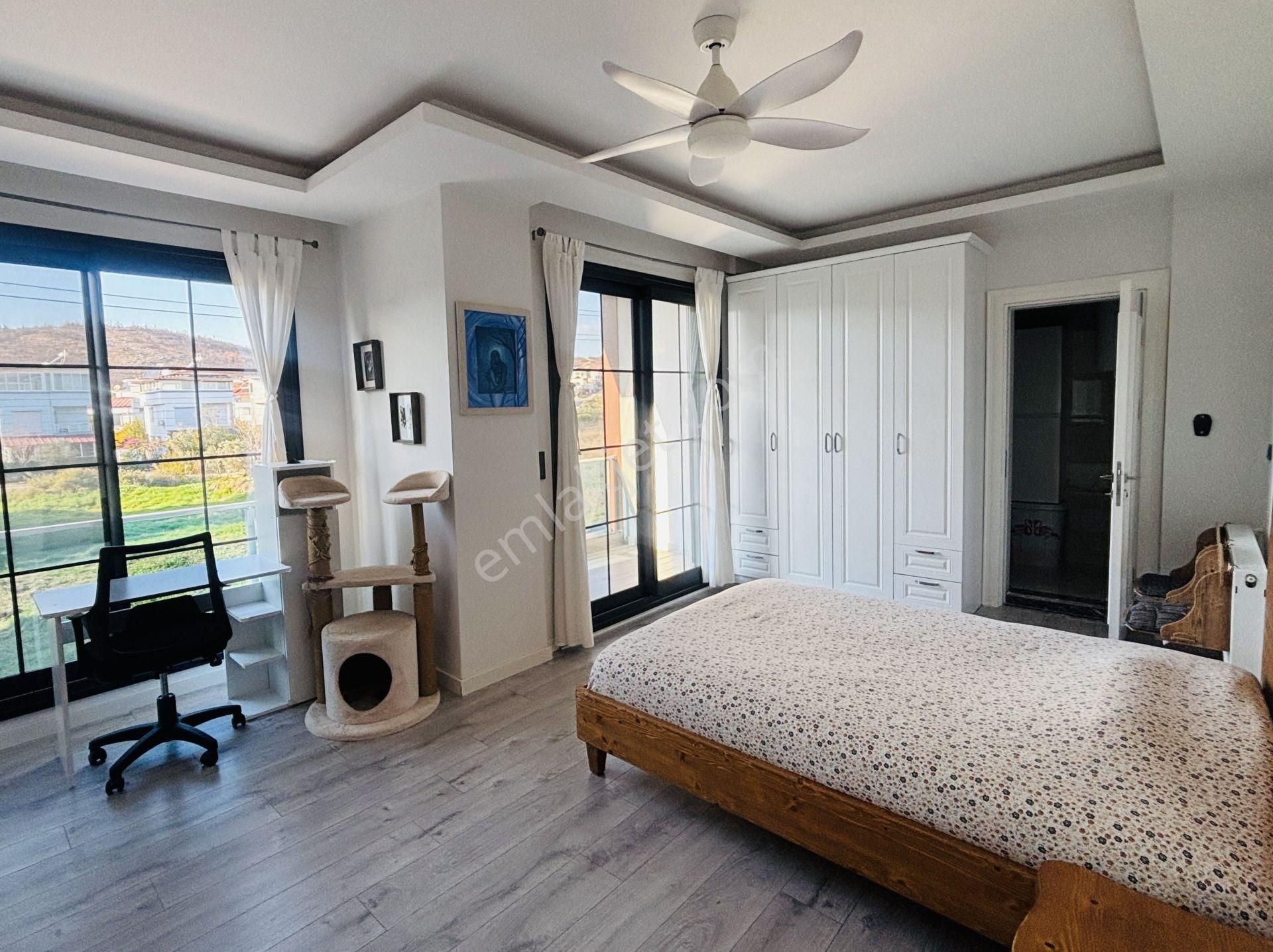 İzmir Seferihisar Cumhuriyet Mahallesi’nde 3+1 Müstakil Tripleks Yazlık Villa - Görsel 22