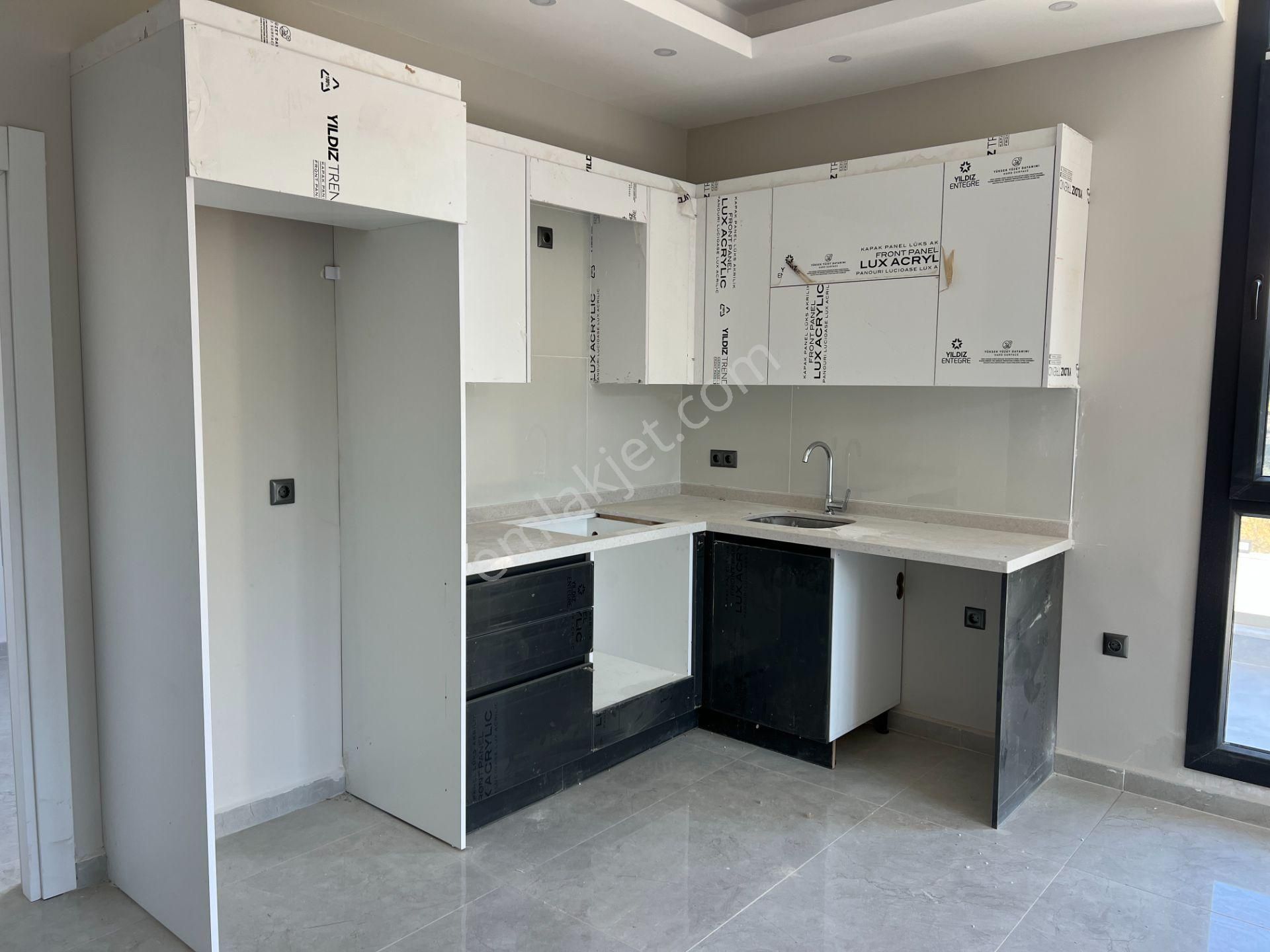Alanya / Avsallarda Geniş Teraslı 2+1 Satılık Daire - Görsel 4