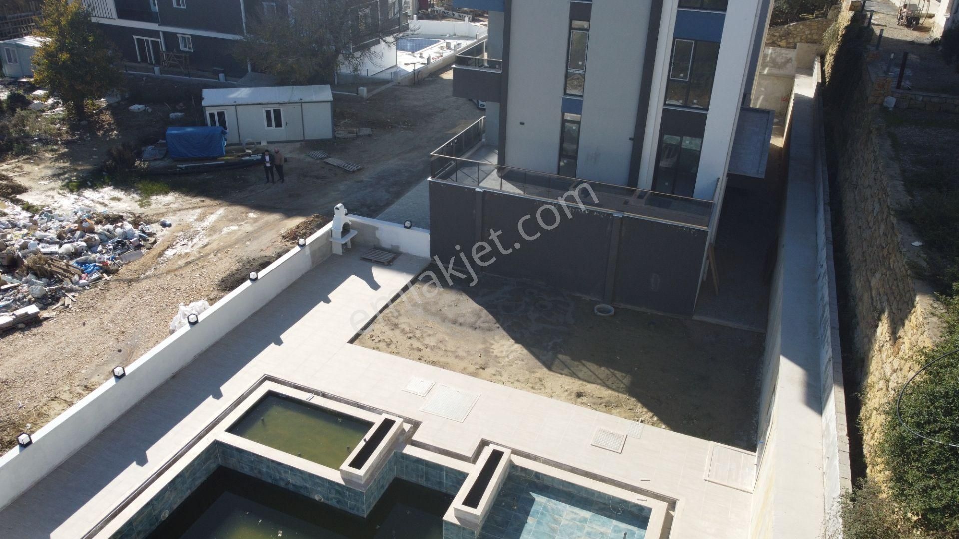 Alanya / Avsallarda Geniş Teraslı 2+1 Satılık Daire - Görsel 35