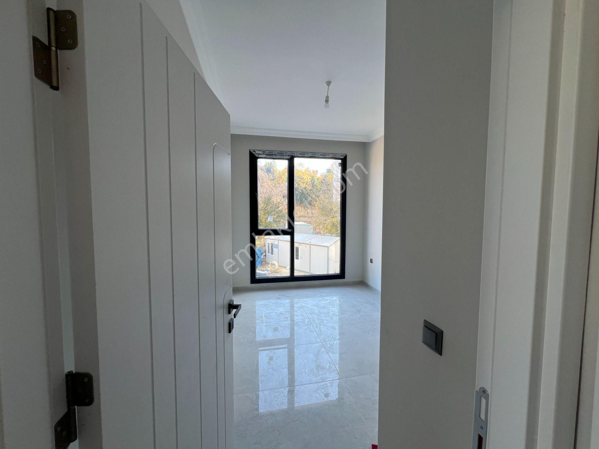 Alanya / Avsallarda Geniş Teraslı 2+1 Satılık Daire - Görsel 8