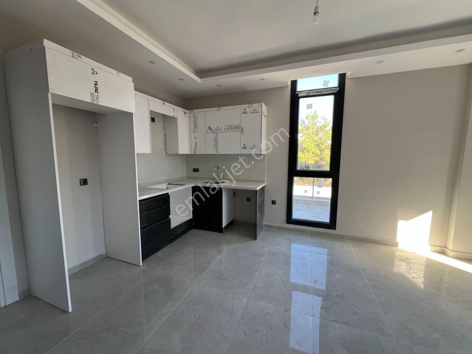 Alanya / Avsallarda Geniş Teraslı 2+1 Satılık Daire - Görsel 5