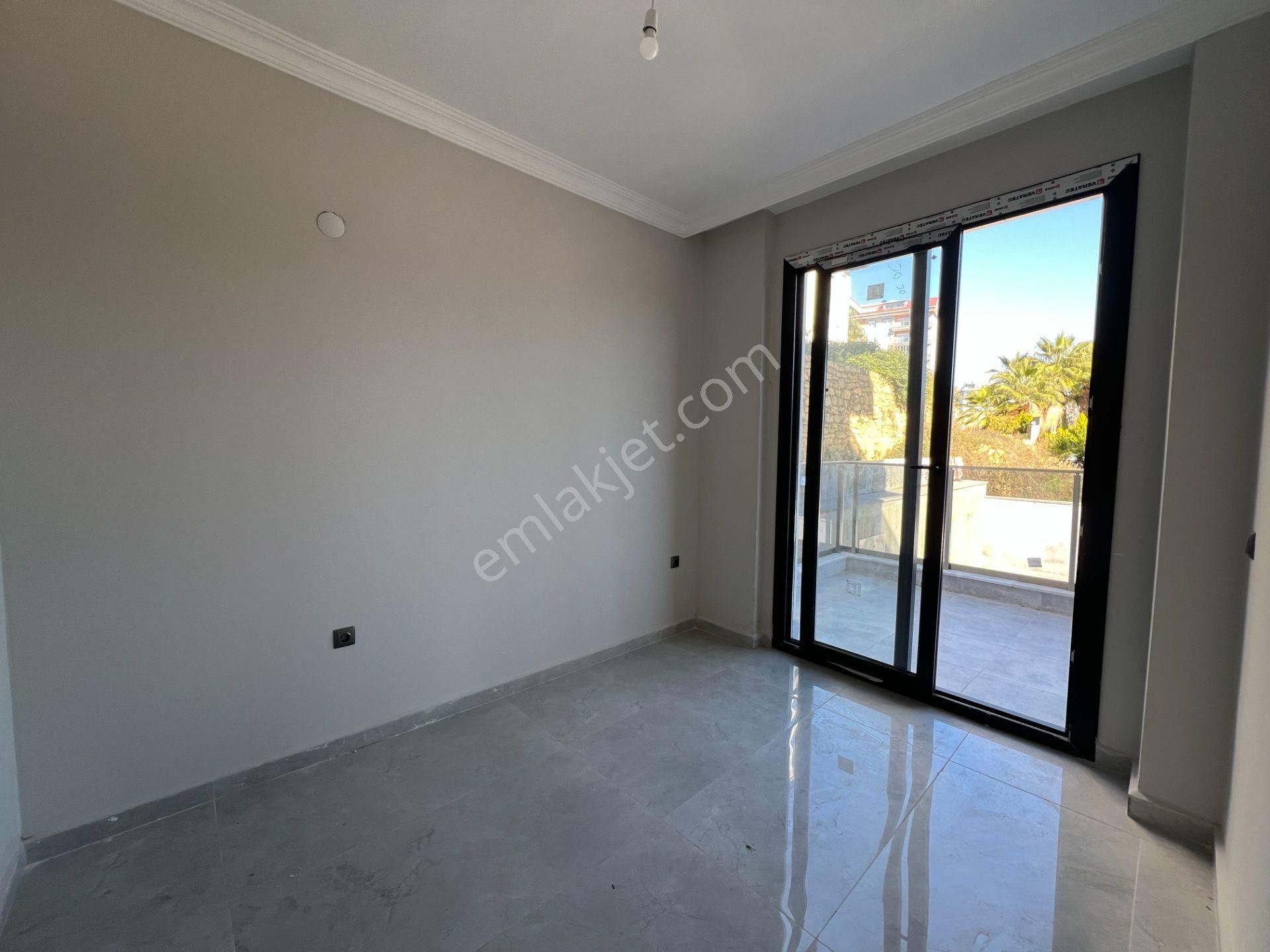 Alanya / Avsallarda Geniş Teraslı 2+1 Satılık Daire - Görsel 11