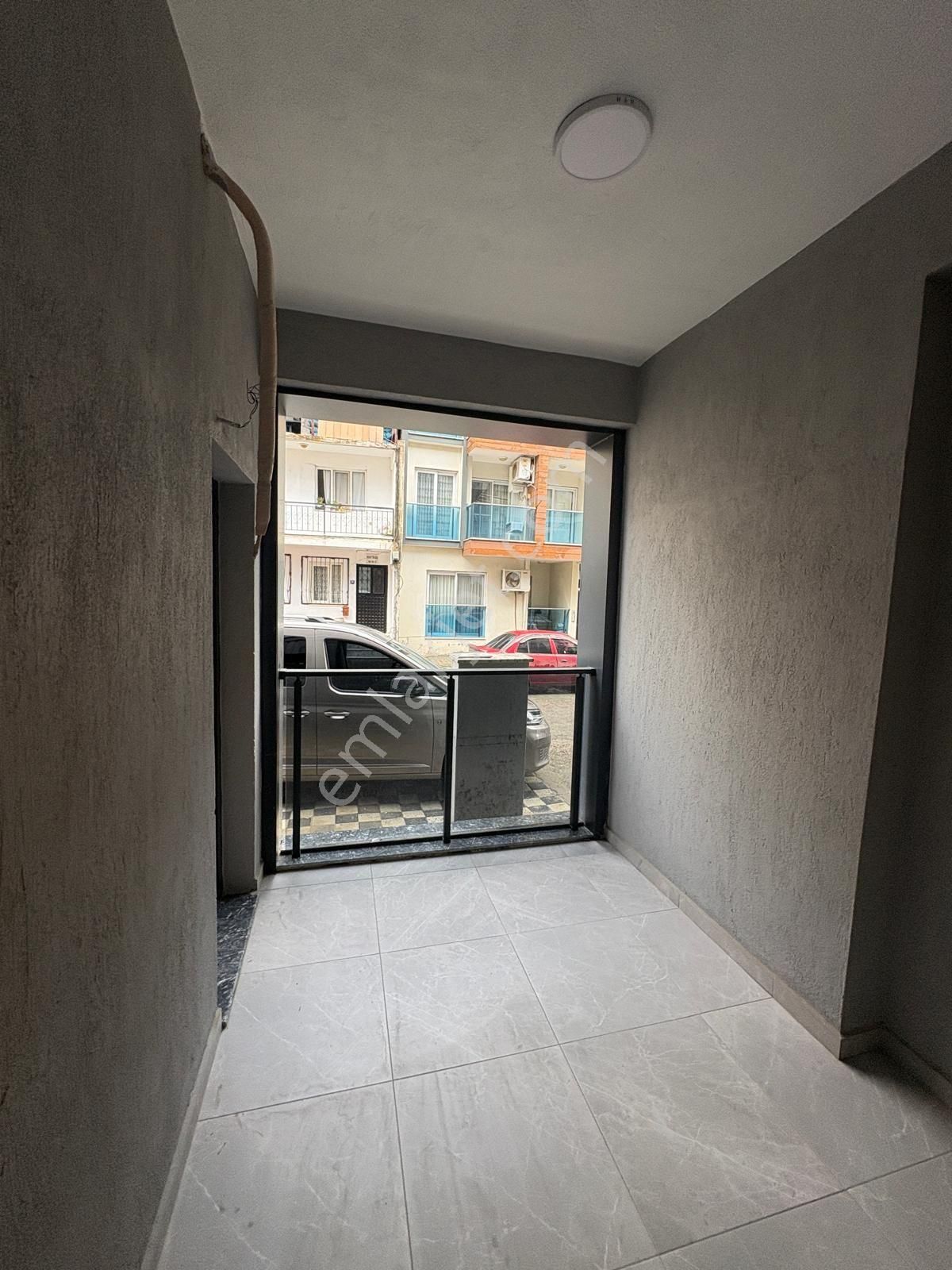 Aydın Kuşadası Davutlar Mahallesi'nde Giriş Katı Satılık 2+1 Daire - Görsel 14