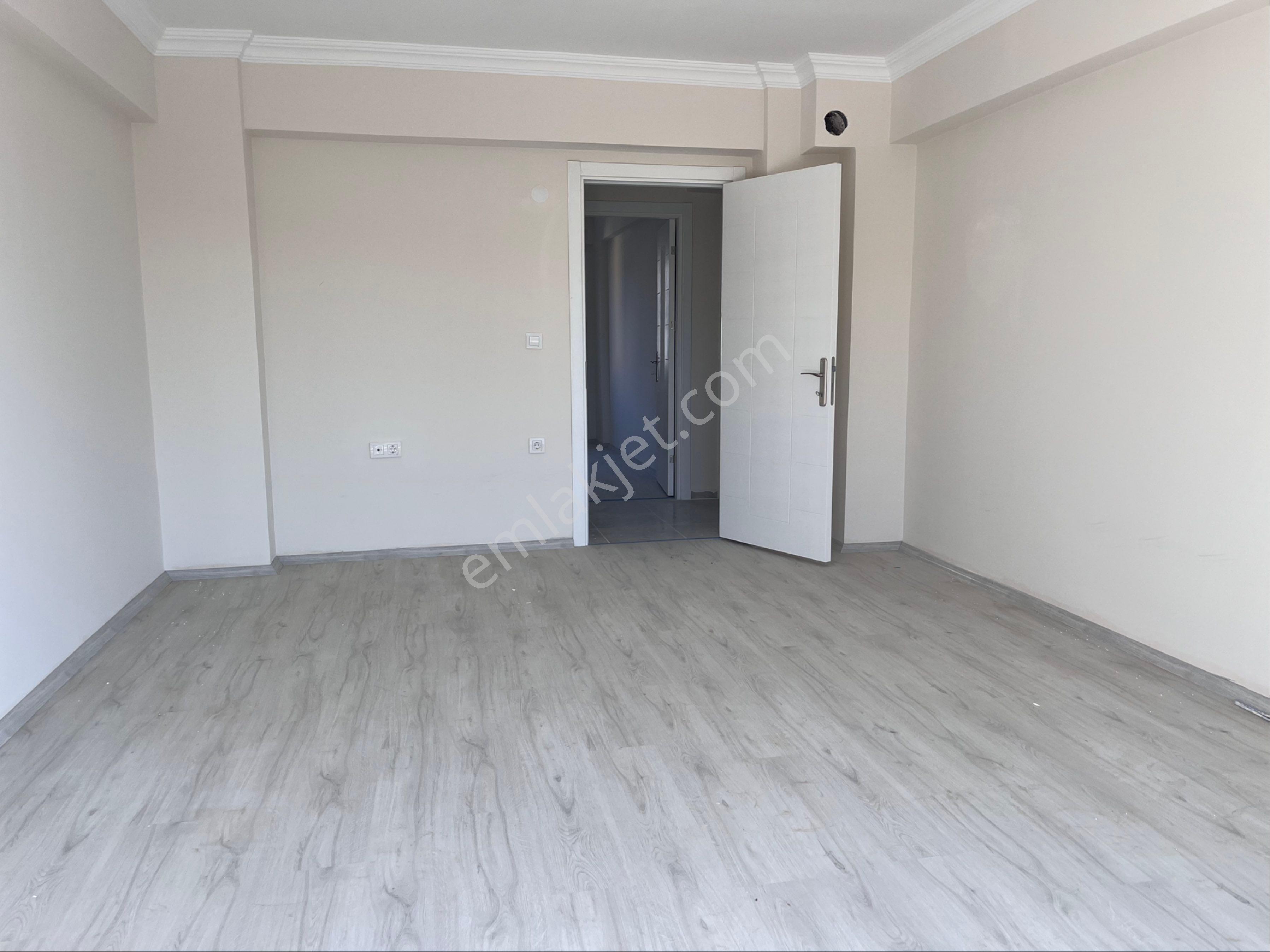 Şarköy Cumhuriyet Mh. Havuzlu Sitede Ara Kat Doğa Manzaralı Daire Satılık - Görsel 11