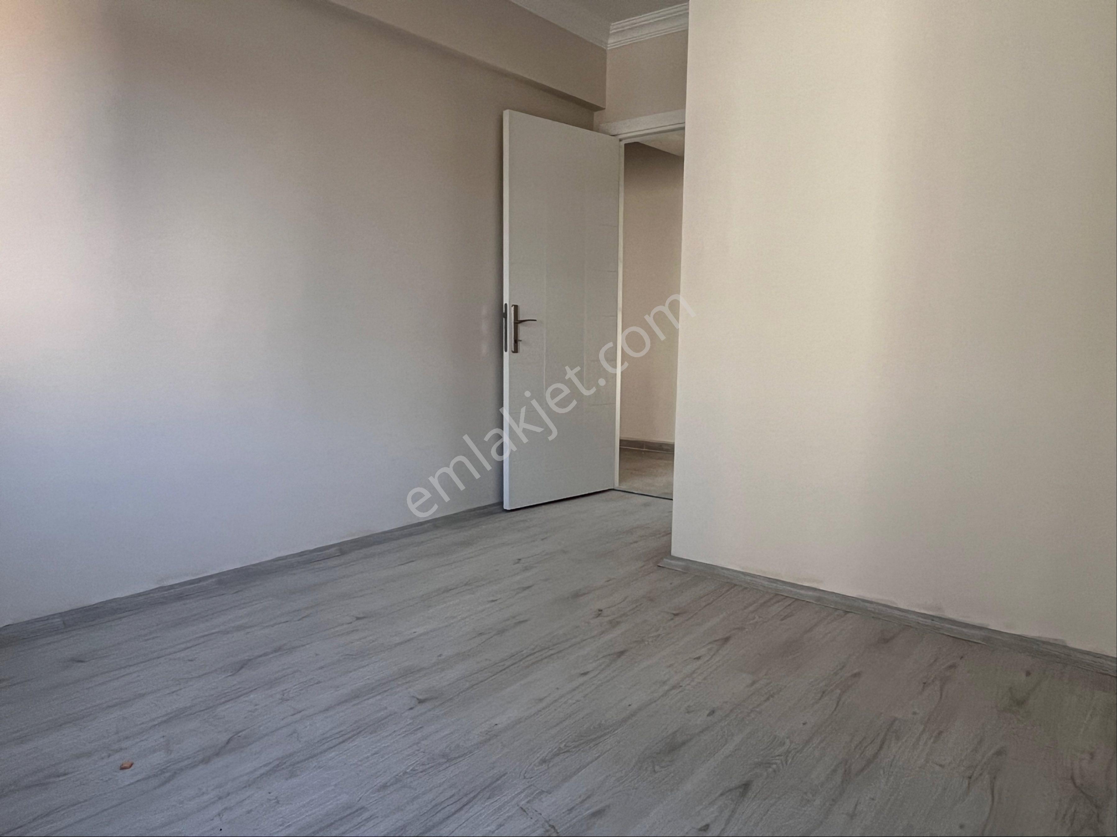 Şarköy Cumhuriyet Mh. Havuzlu Sitede Ara Kat Doğa Manzaralı Daire Satılık - Görsel 17