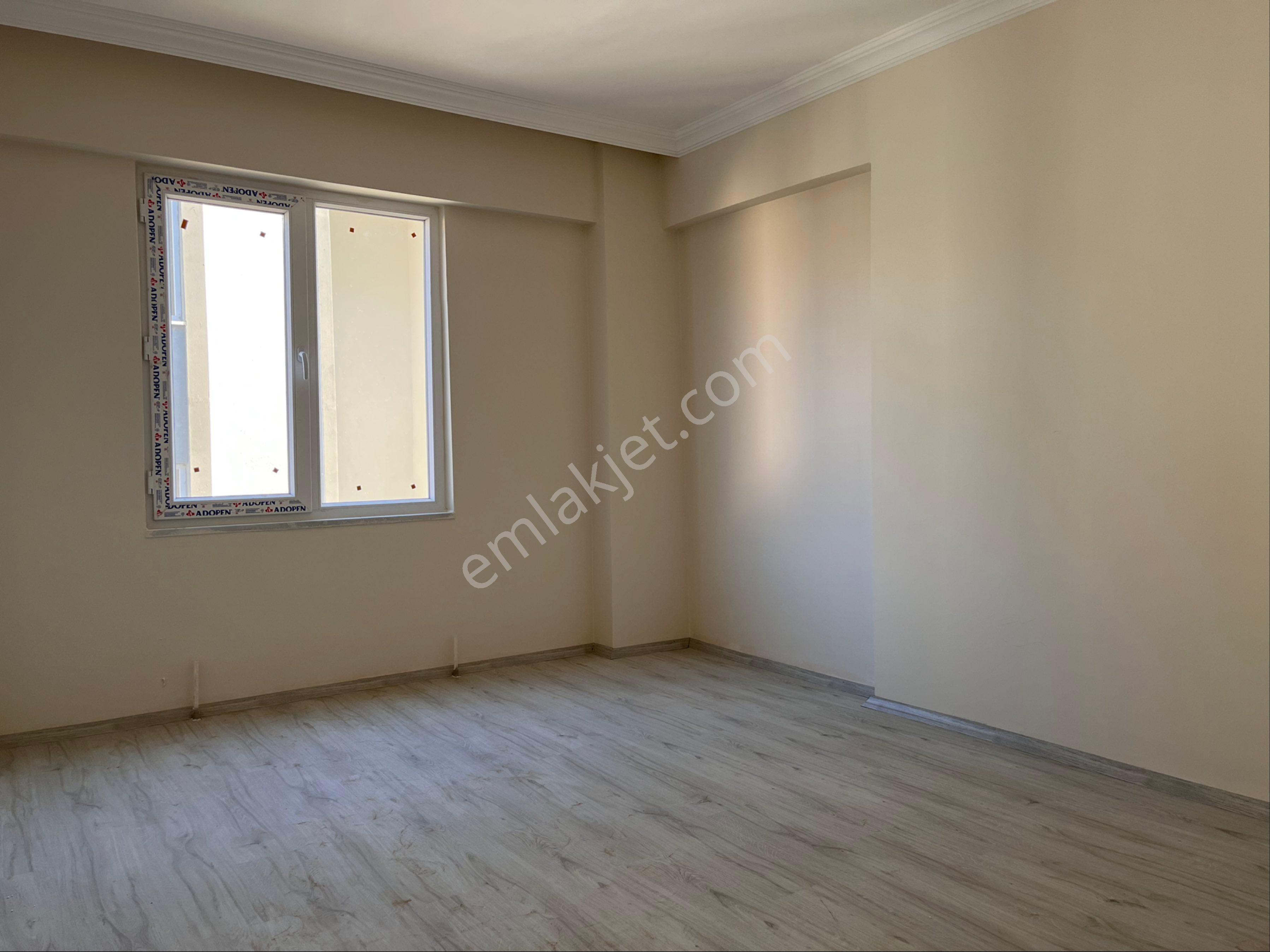 Şarköy Cumhuriyet Mh. Havuzlu Sitede Ara Kat Doğa Manzaralı Daire Satılık - Görsel 4