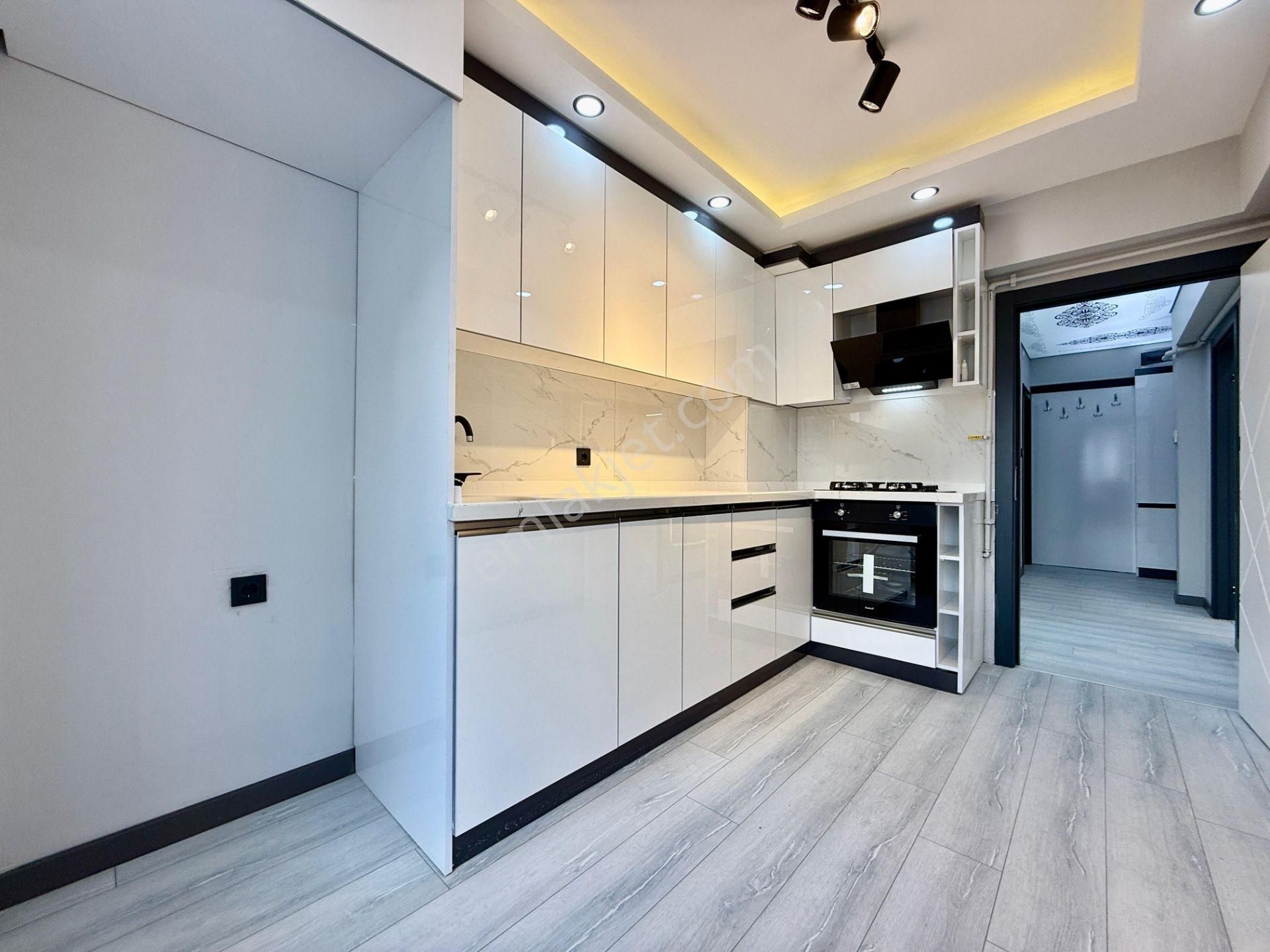 Kalecik Emlak'tan Fatih Mah.g.b Cephe Full Yapılı 3+1 1.kat 130m²