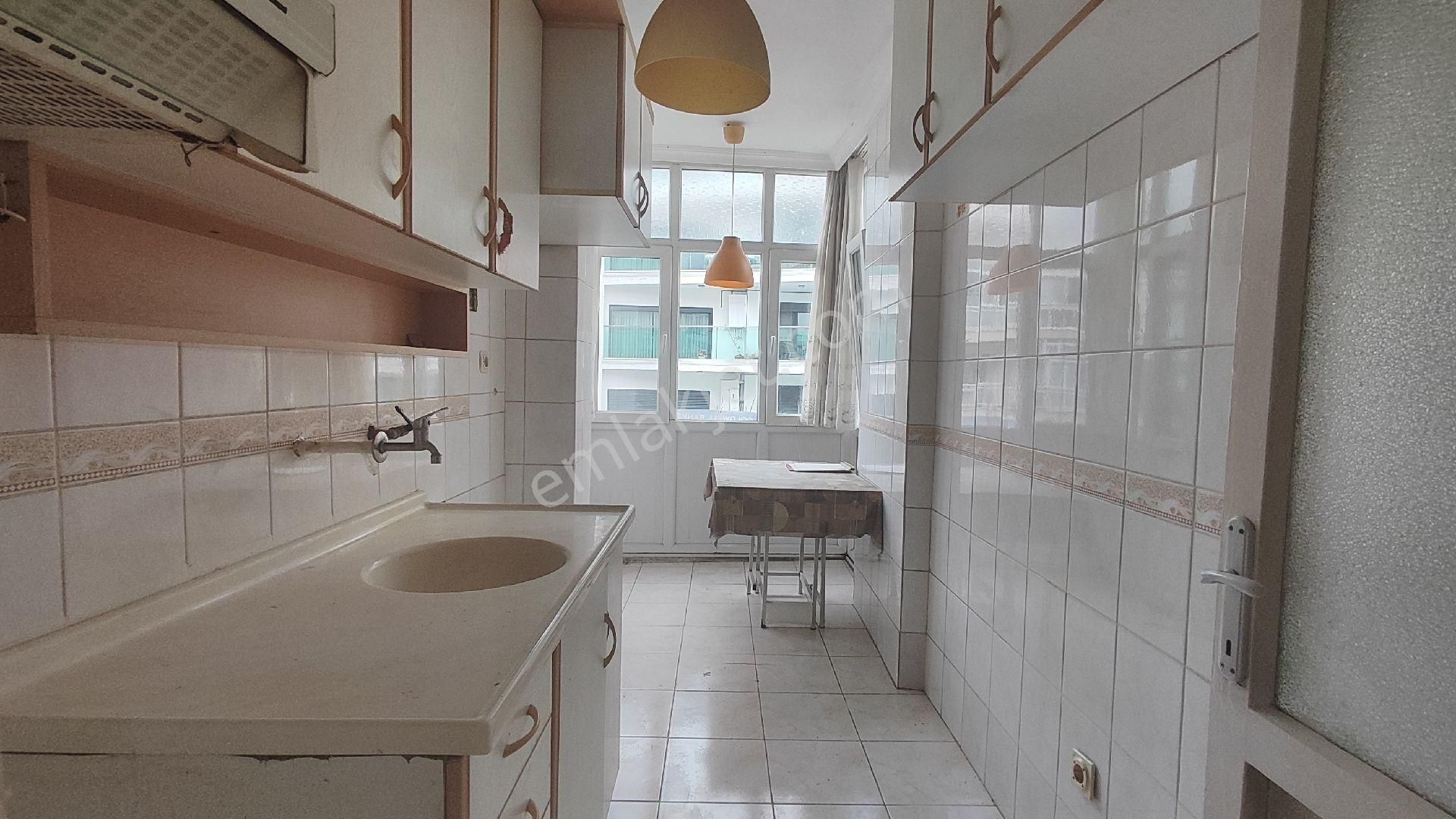 Karşıyaka Aksoy Mahallesinde Kiralık Geniş 2+1 Daire Cb Ph - Görsel 7